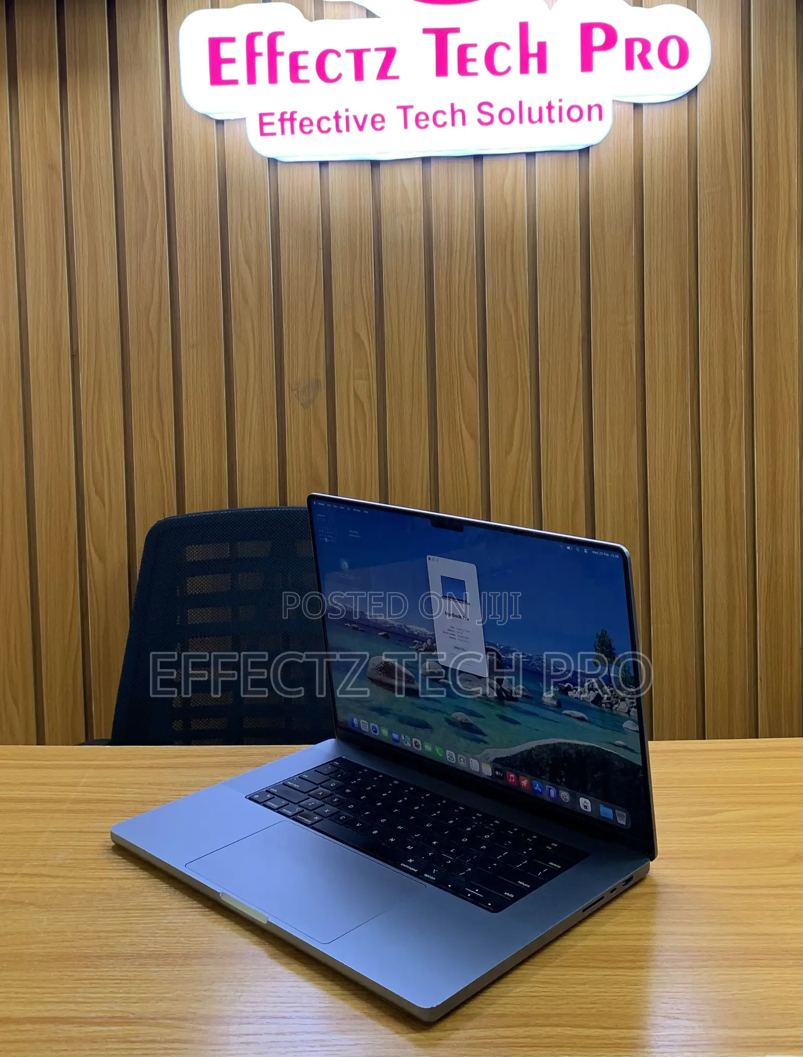 Laptop Apple MacBook Pro 2023 M2 Max 16-inch 64GB Apple M2 SSD 1T