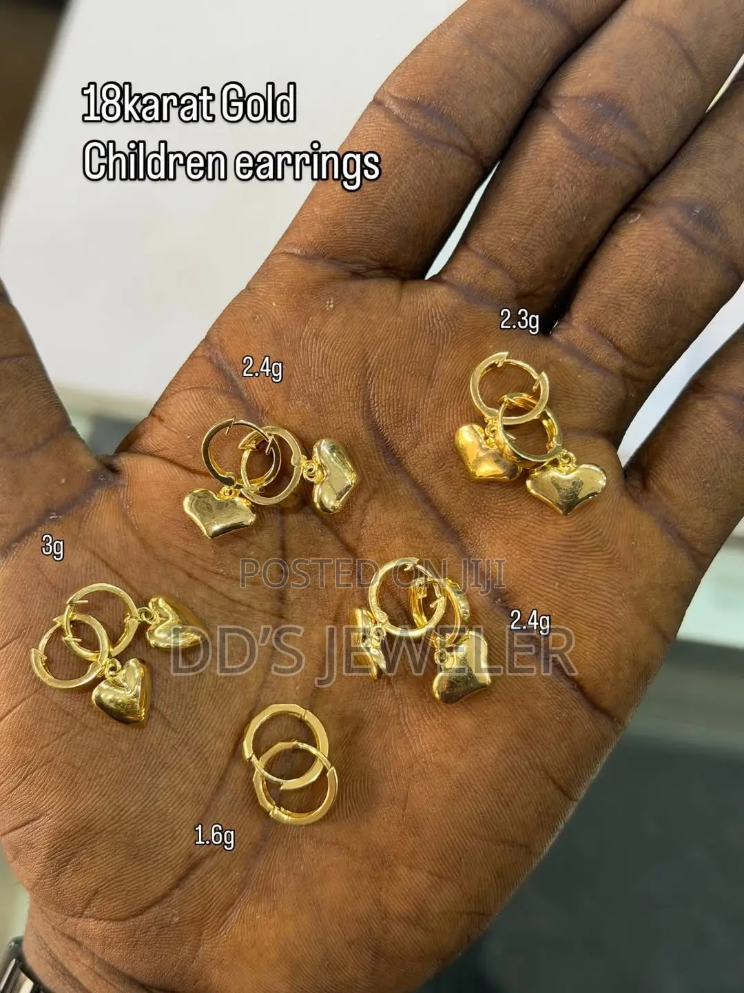 18 Karat Gold Children Earrings .