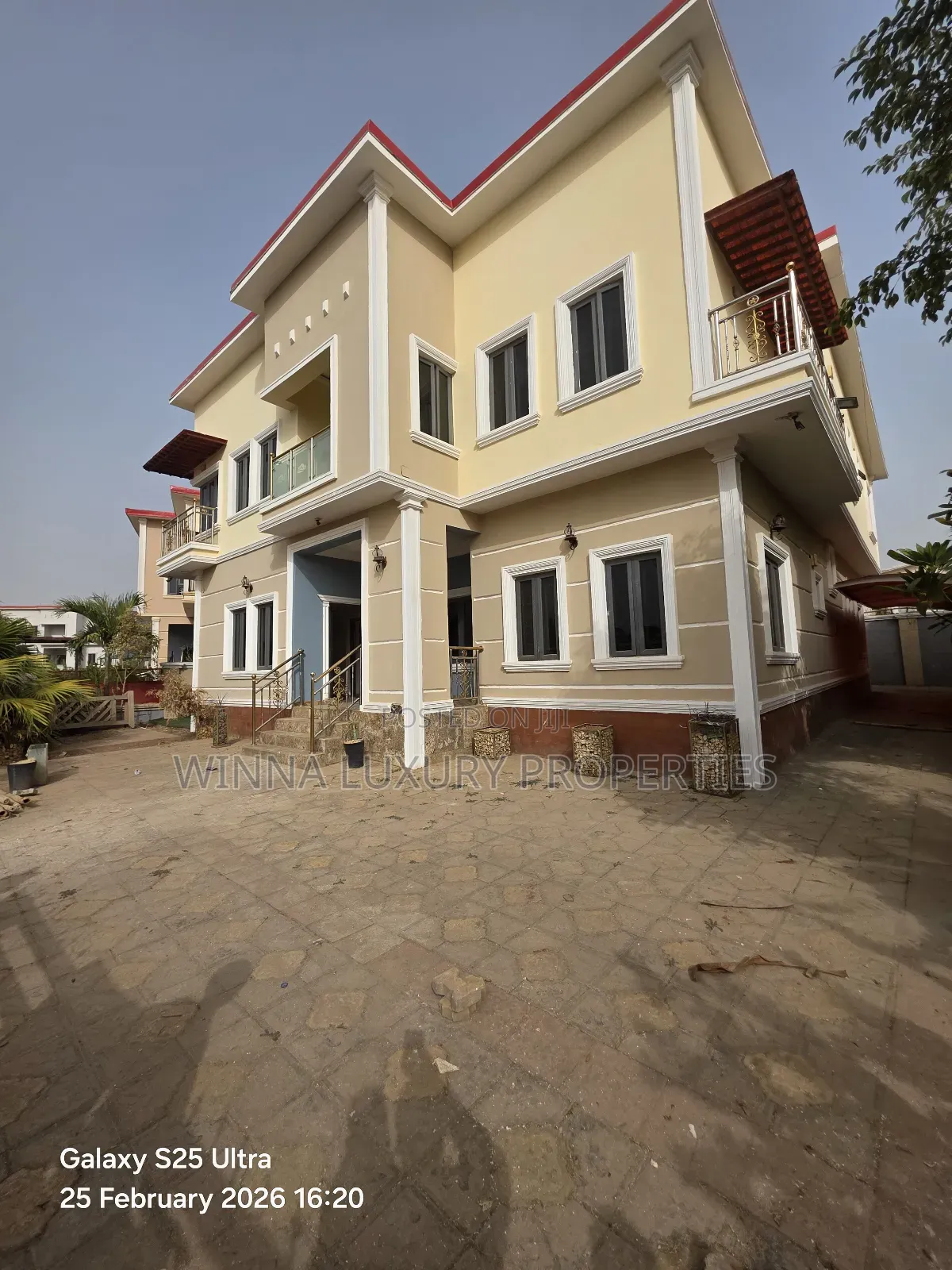 4bdrm Bungalow in Emerald Garden, Lugbe District for sale