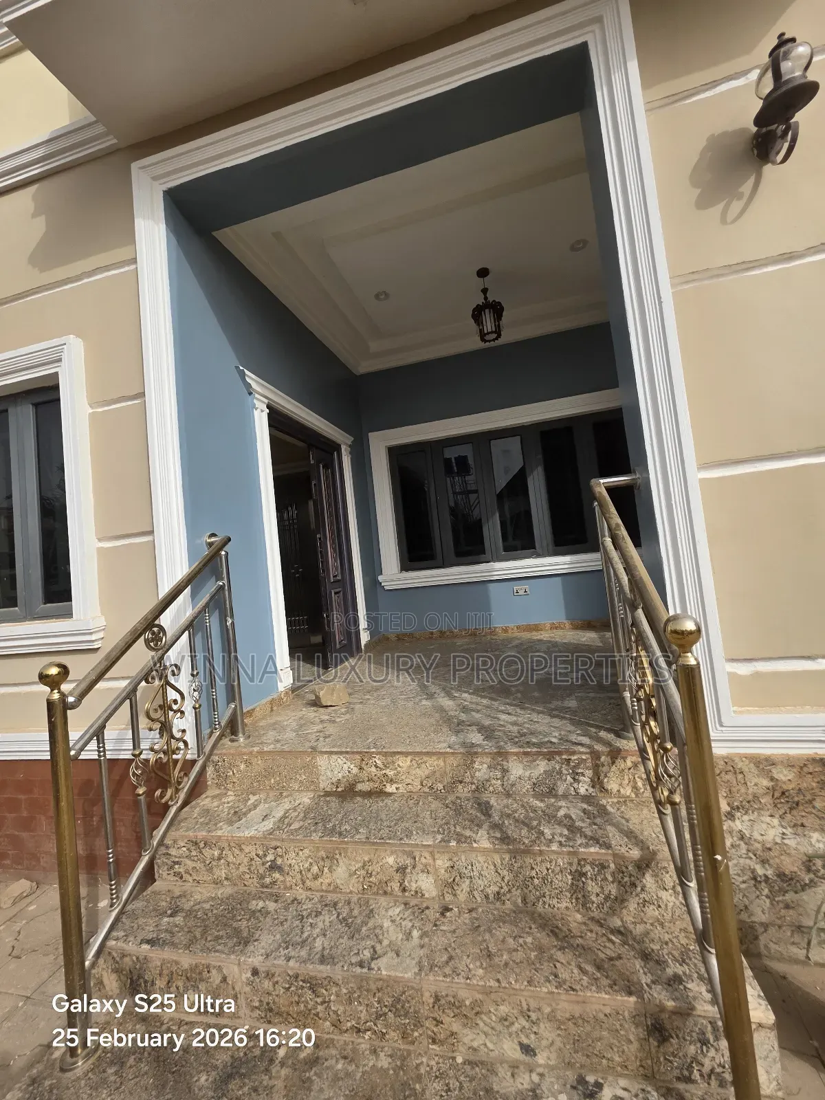 4bdrm Bungalow in Emerald Garden, Lugbe District for sale