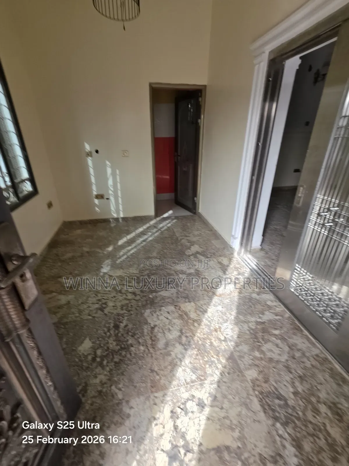 4bdrm Bungalow in Emerald Garden, Lugbe District for sale