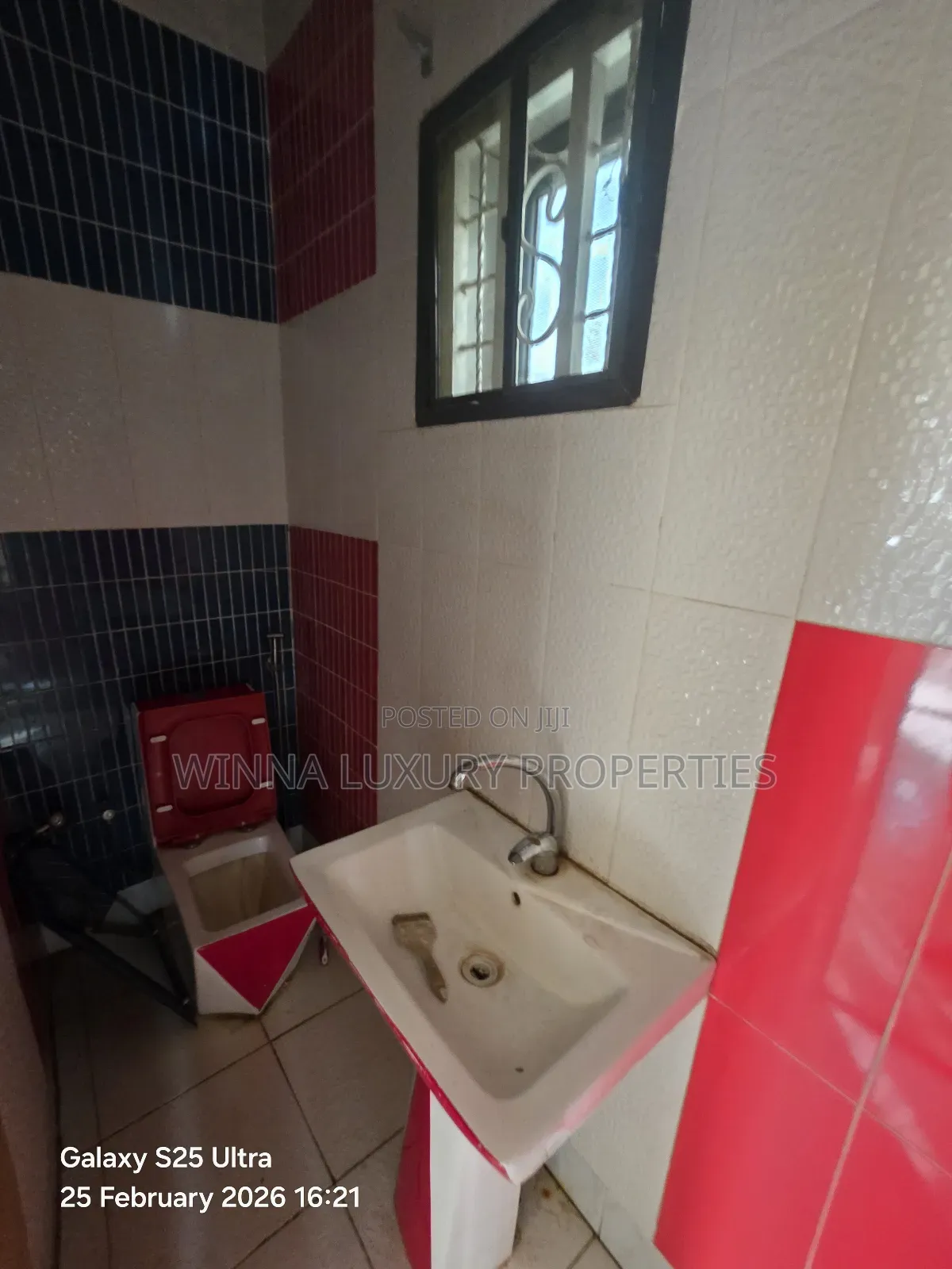 4bdrm Bungalow in Emerald Garden, Lugbe District for sale