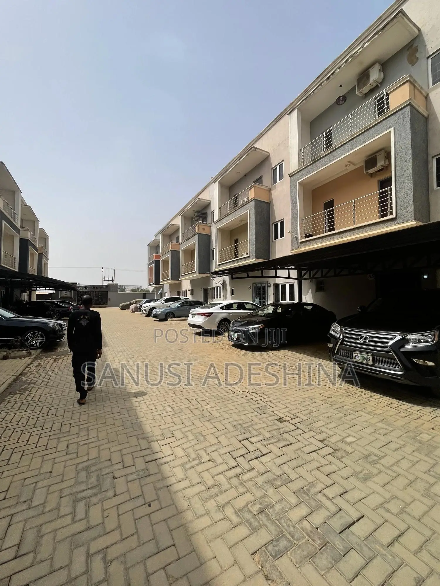 4bdrm Duplex in Jahi Gilmore,Very for rent