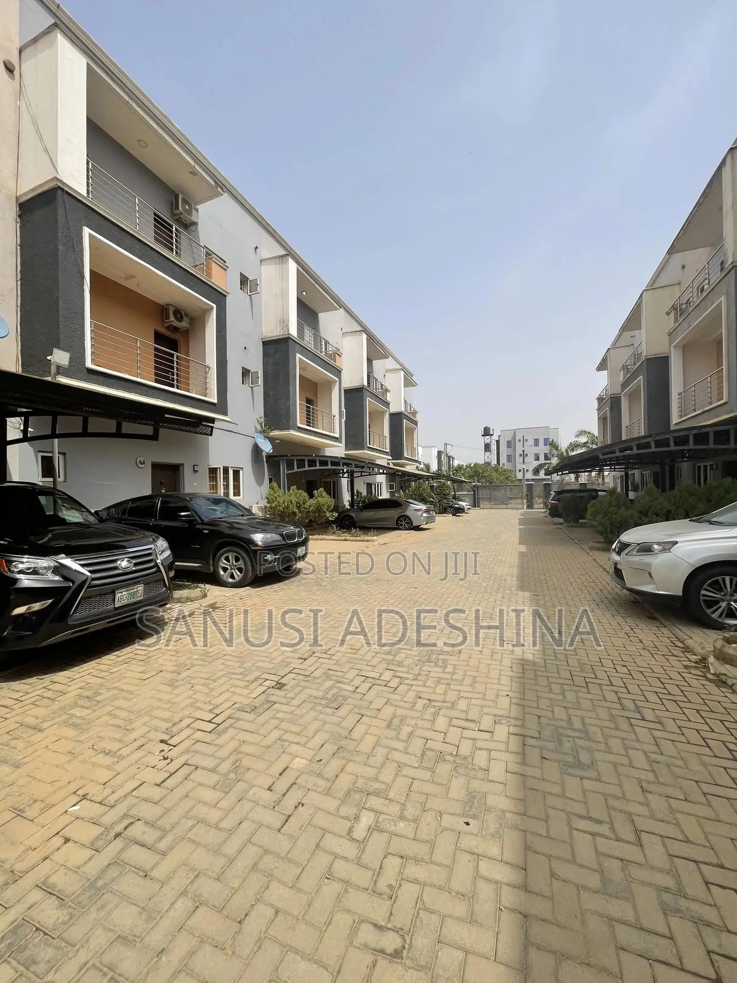 4bdrm Duplex in Jahi Gilmore,Very for rent