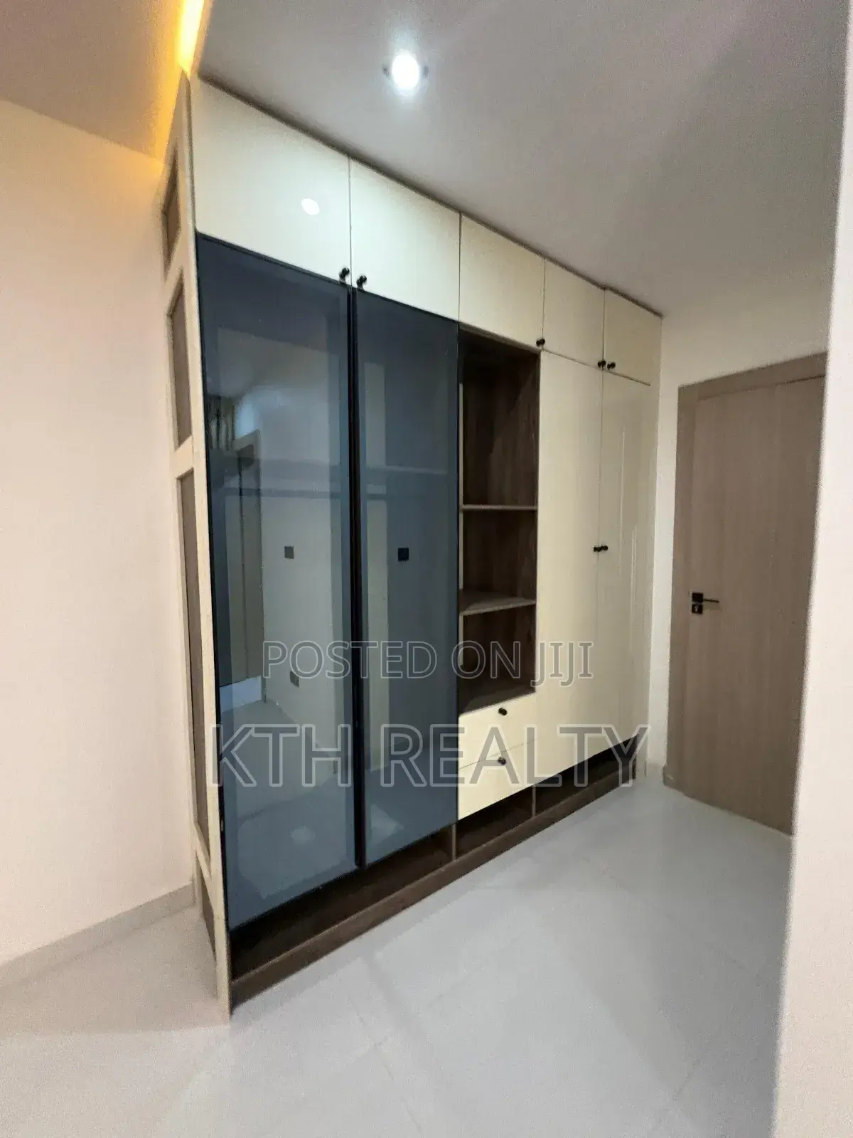 Furnished 3bdrm House in Lekki for sale