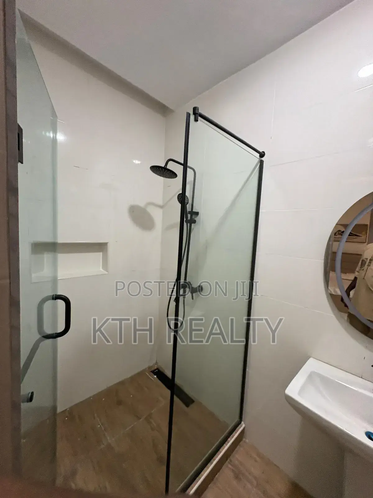 Furnished 3bdrm House in Lekki for sale