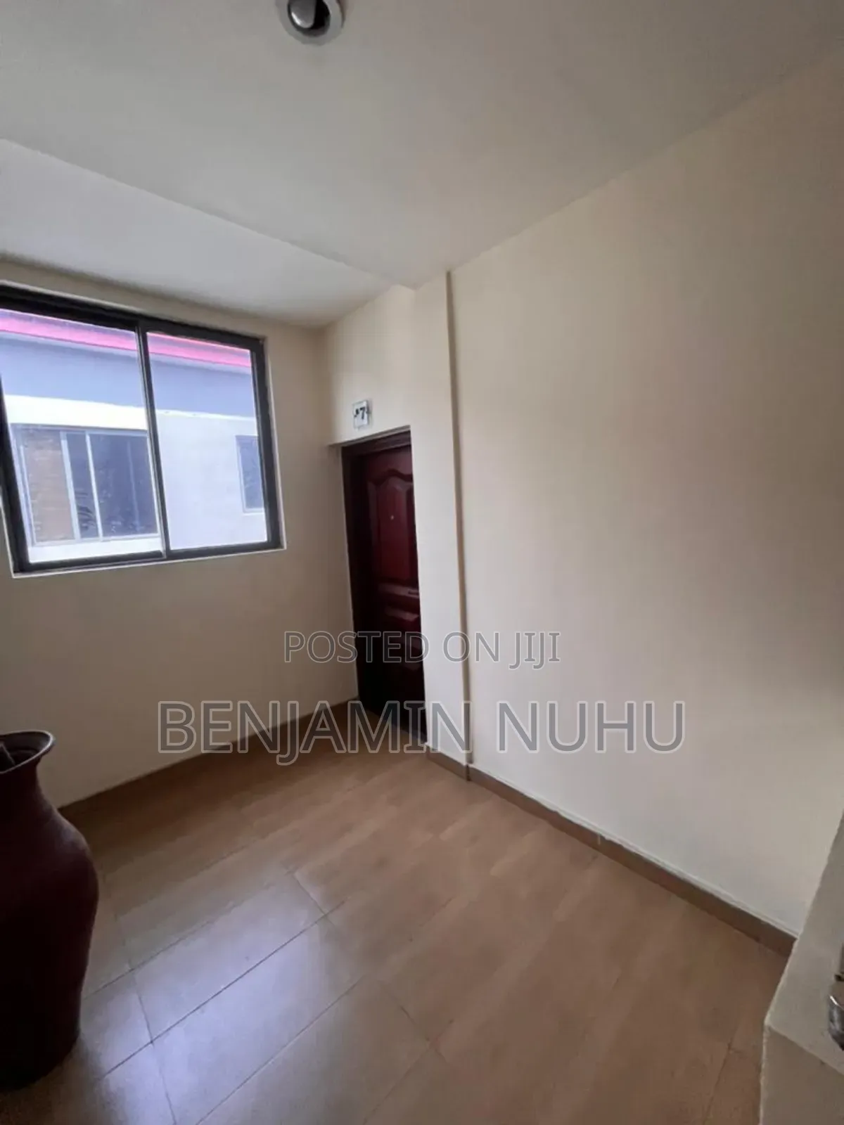 3bdrm Block of Flats in Lekki Right for sale