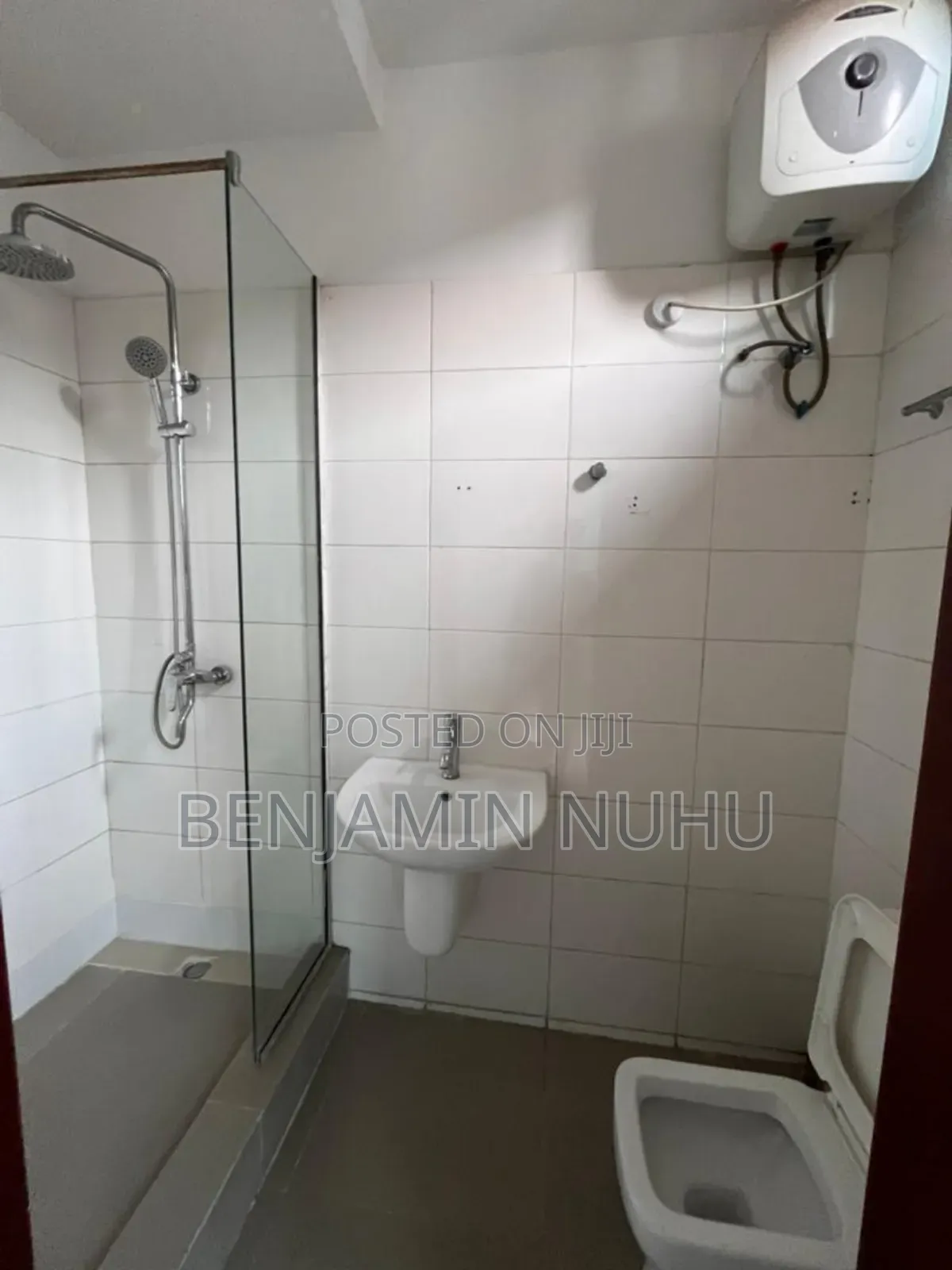 3bdrm Block of Flats in Lekki Right for sale