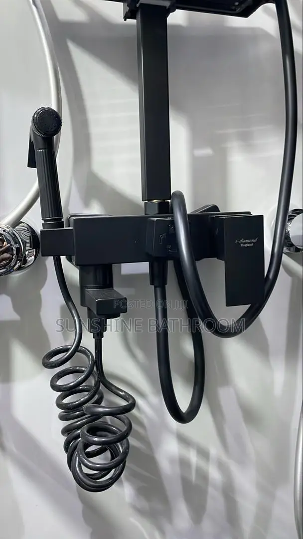 Quality Black Shower With Basket