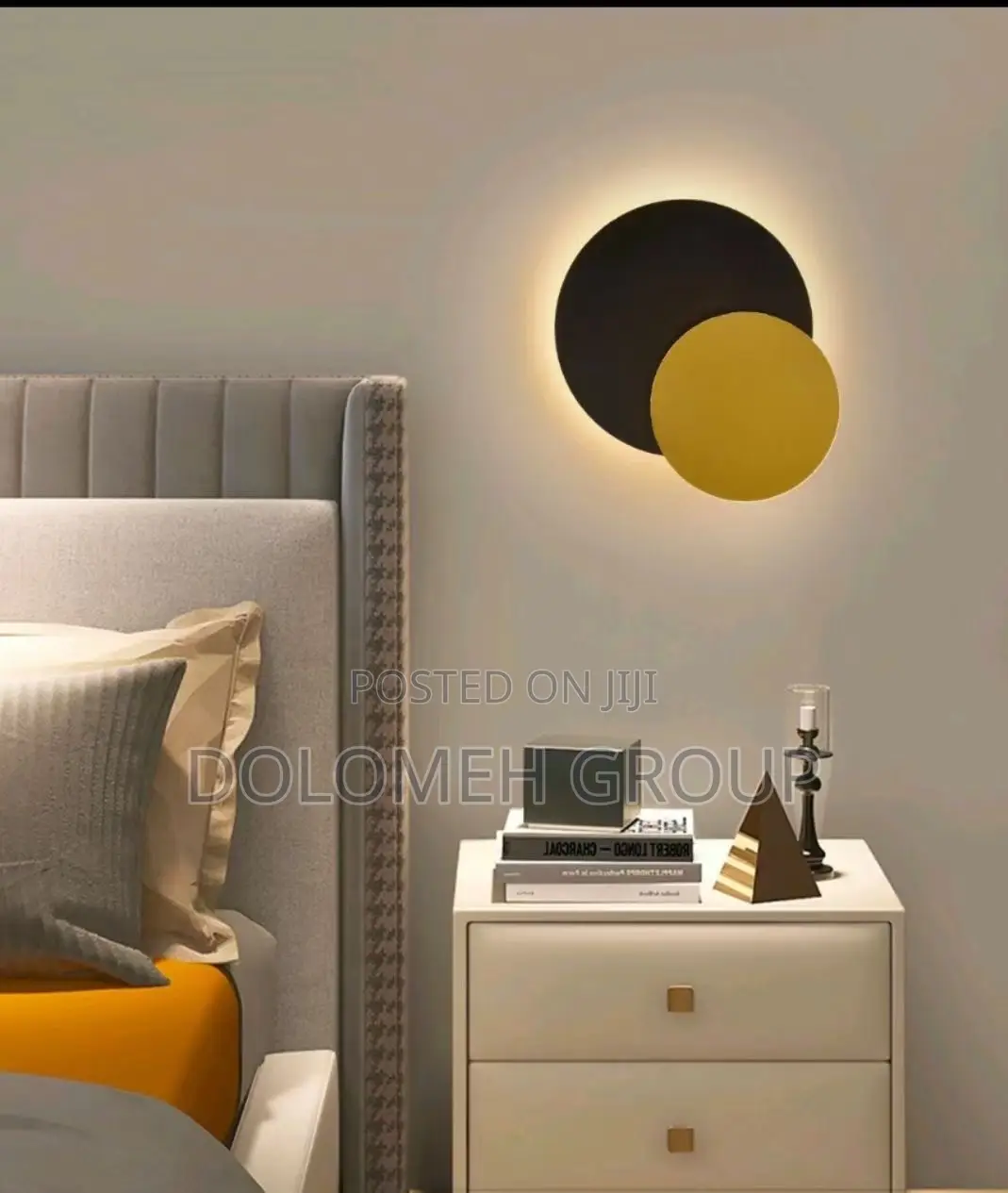 Minimalist Round Wall Light
