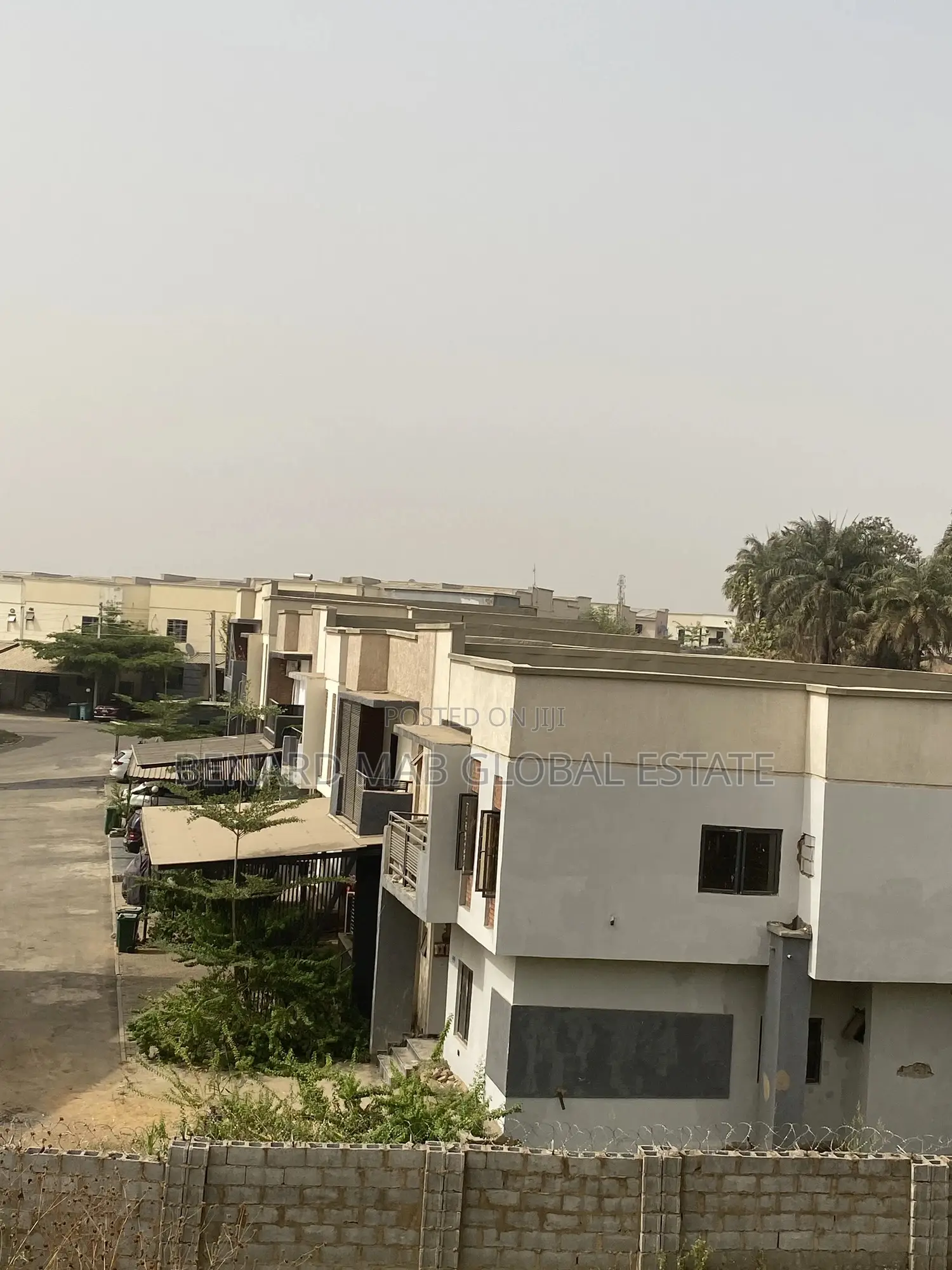 4bdrm Duplex in Mab Global Estate, Life Camp for sale