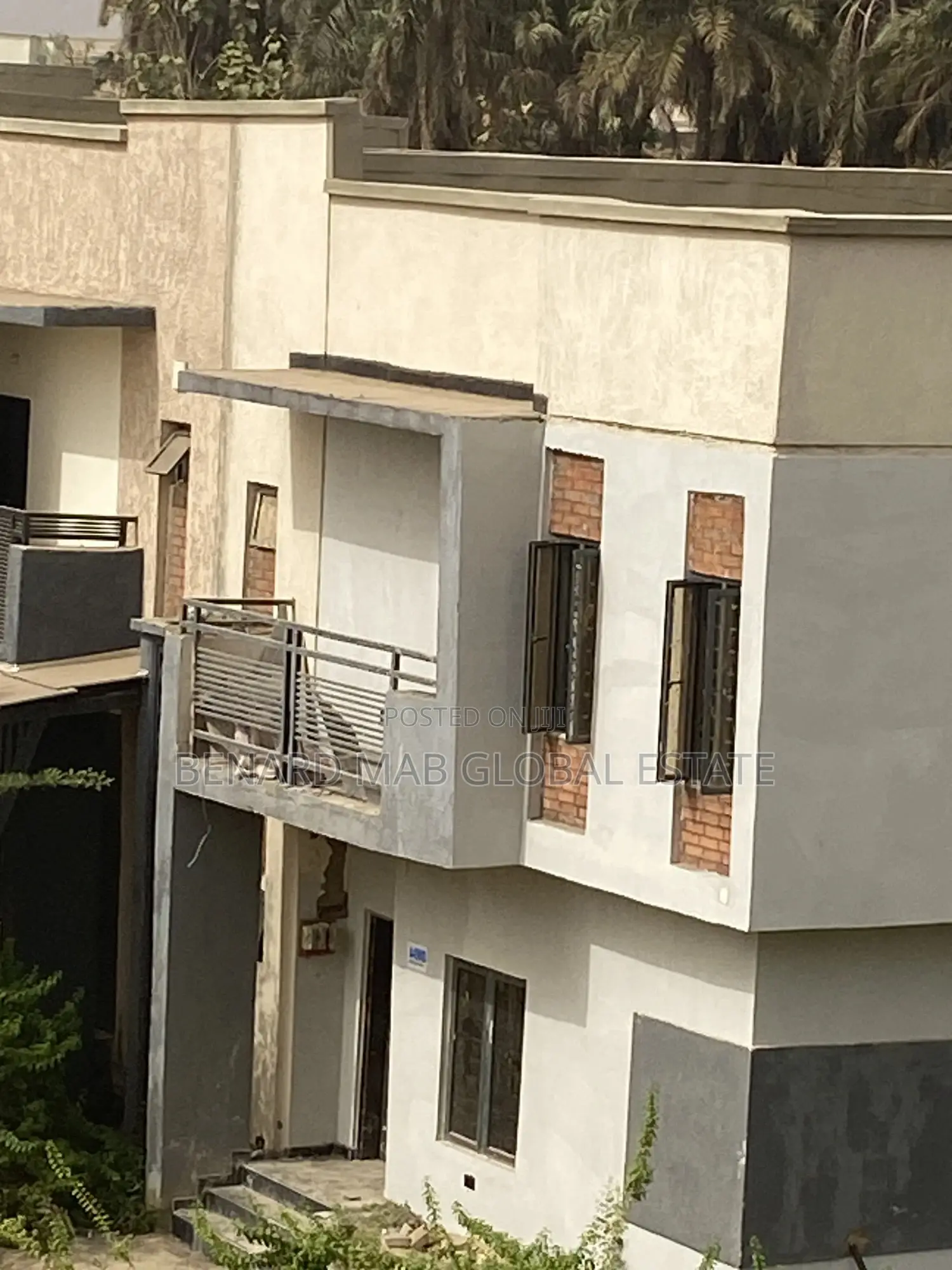 4bdrm Duplex in Mab Global Estate, Life Camp for sale