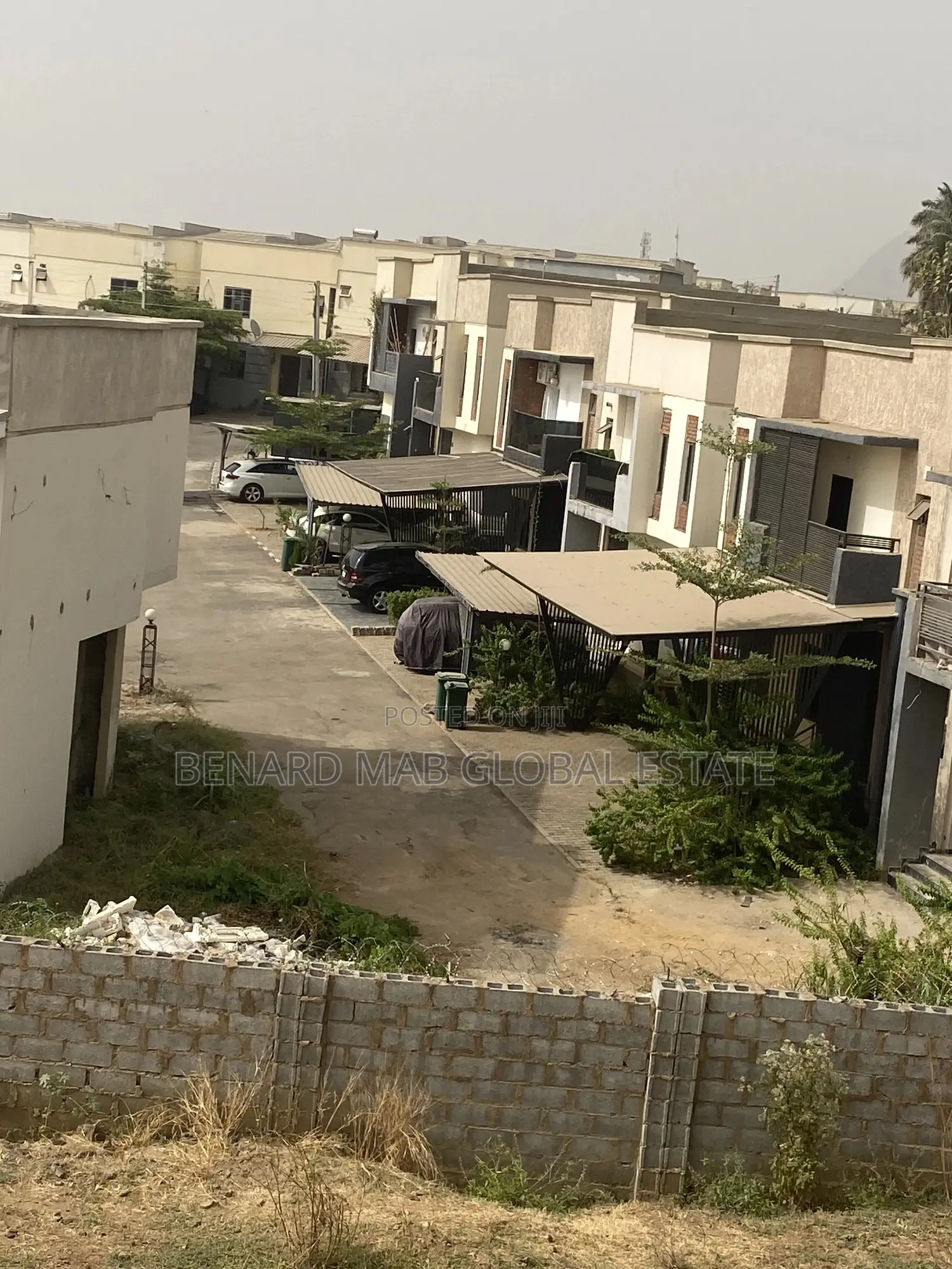 4bdrm Duplex in Mab Global Estate, Life Camp for sale