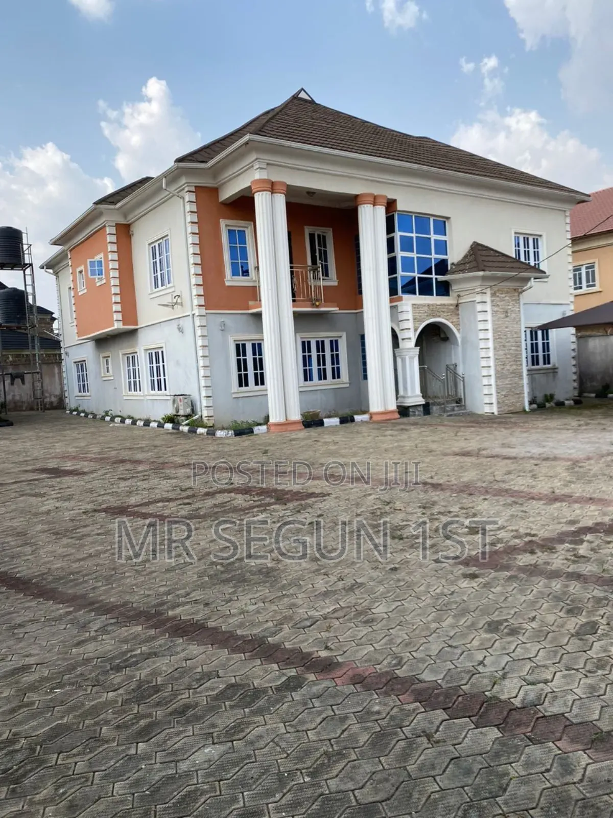 5bdrm Duplex in Progressive Estate for sale