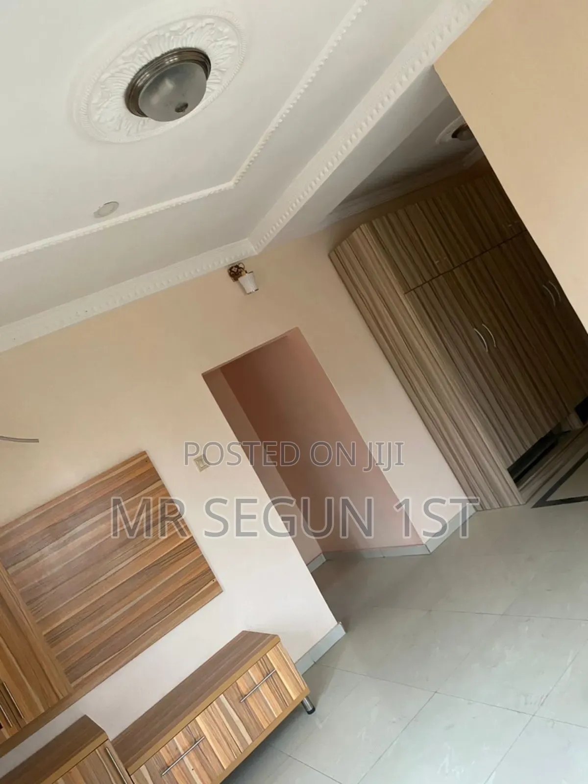 5bdrm Duplex in Progressive Estate for sale