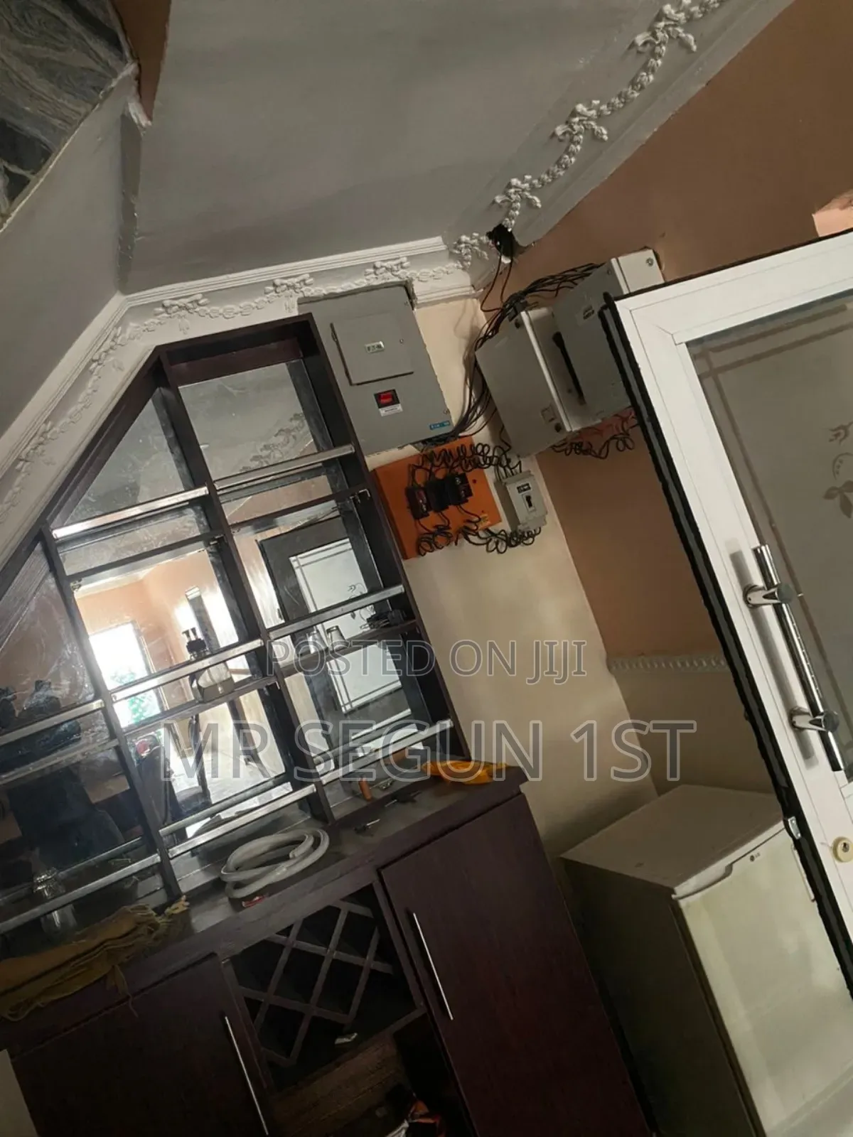 5bdrm Duplex in Progressive Estate for sale