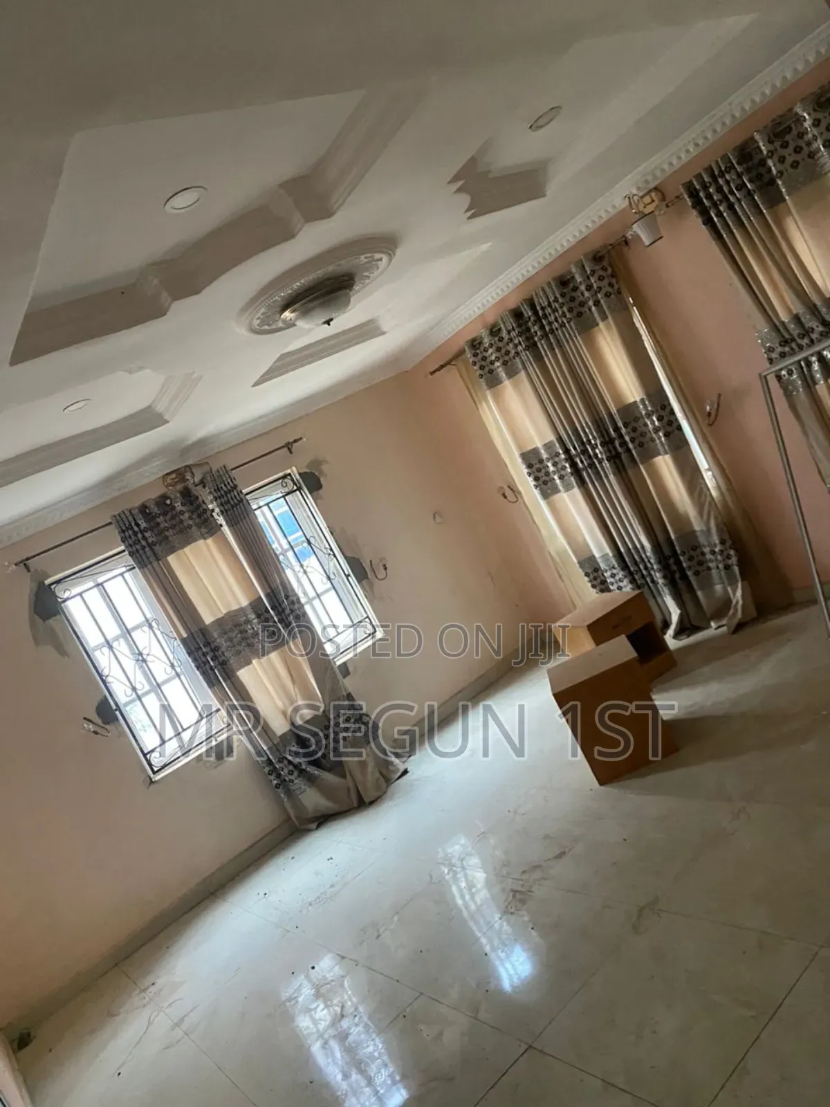 5bdrm Duplex in Progressive Estate for sale