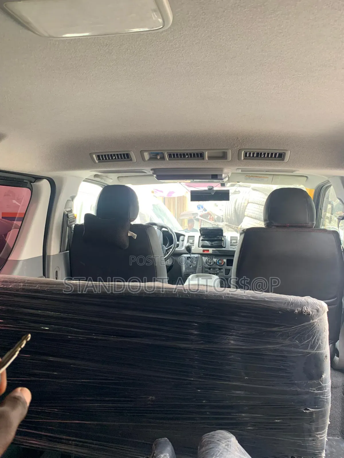 Toyota HiAce 2012 Black