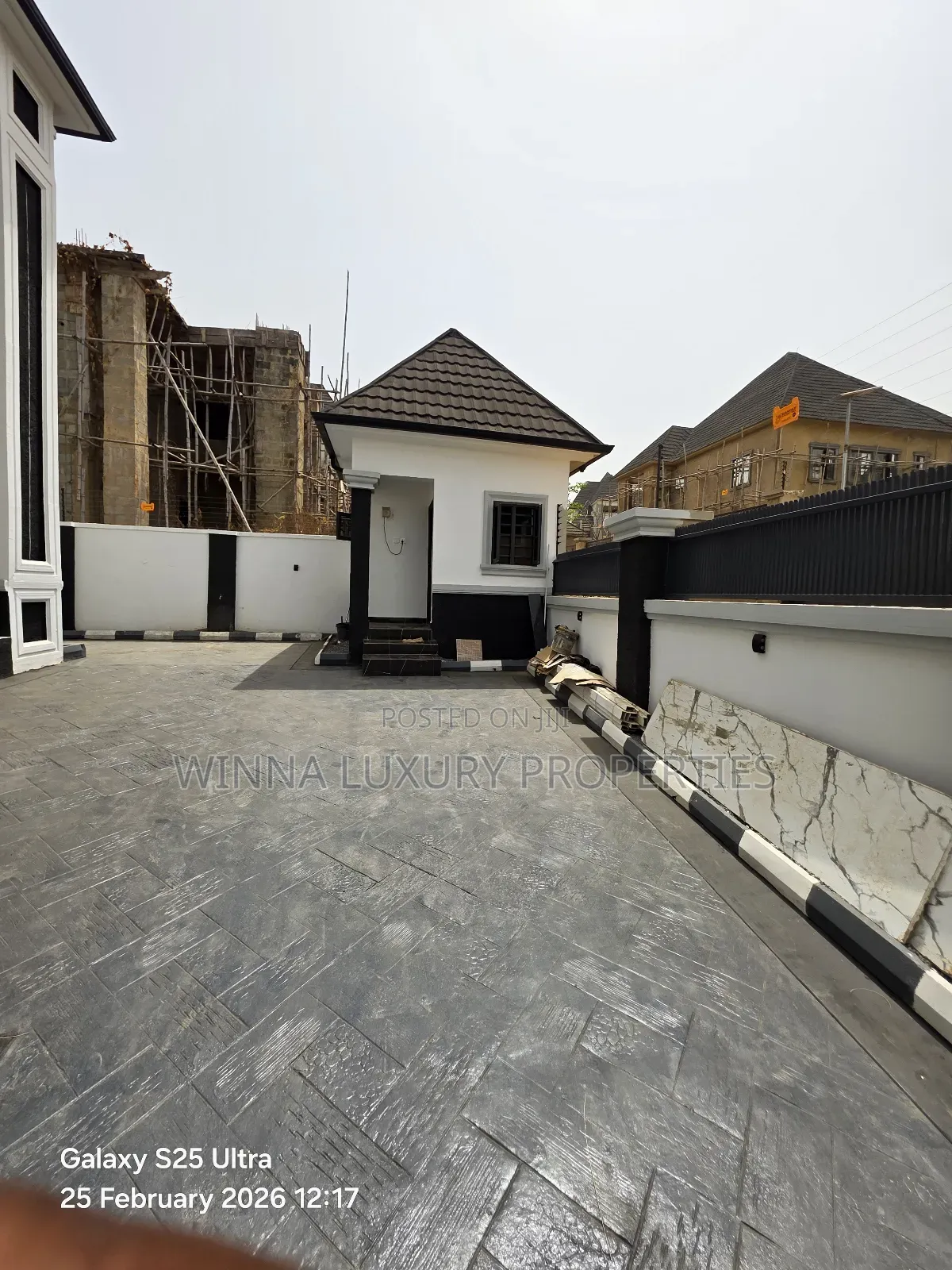 6bdrm Duplex in Lokogoma for sale
