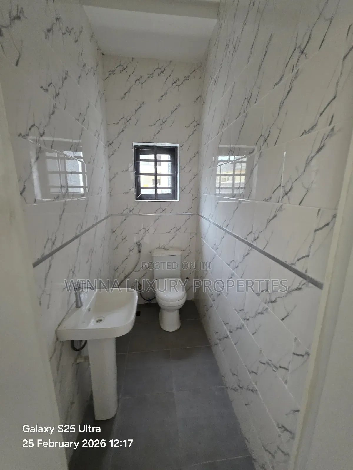 6bdrm Duplex in Lokogoma for sale