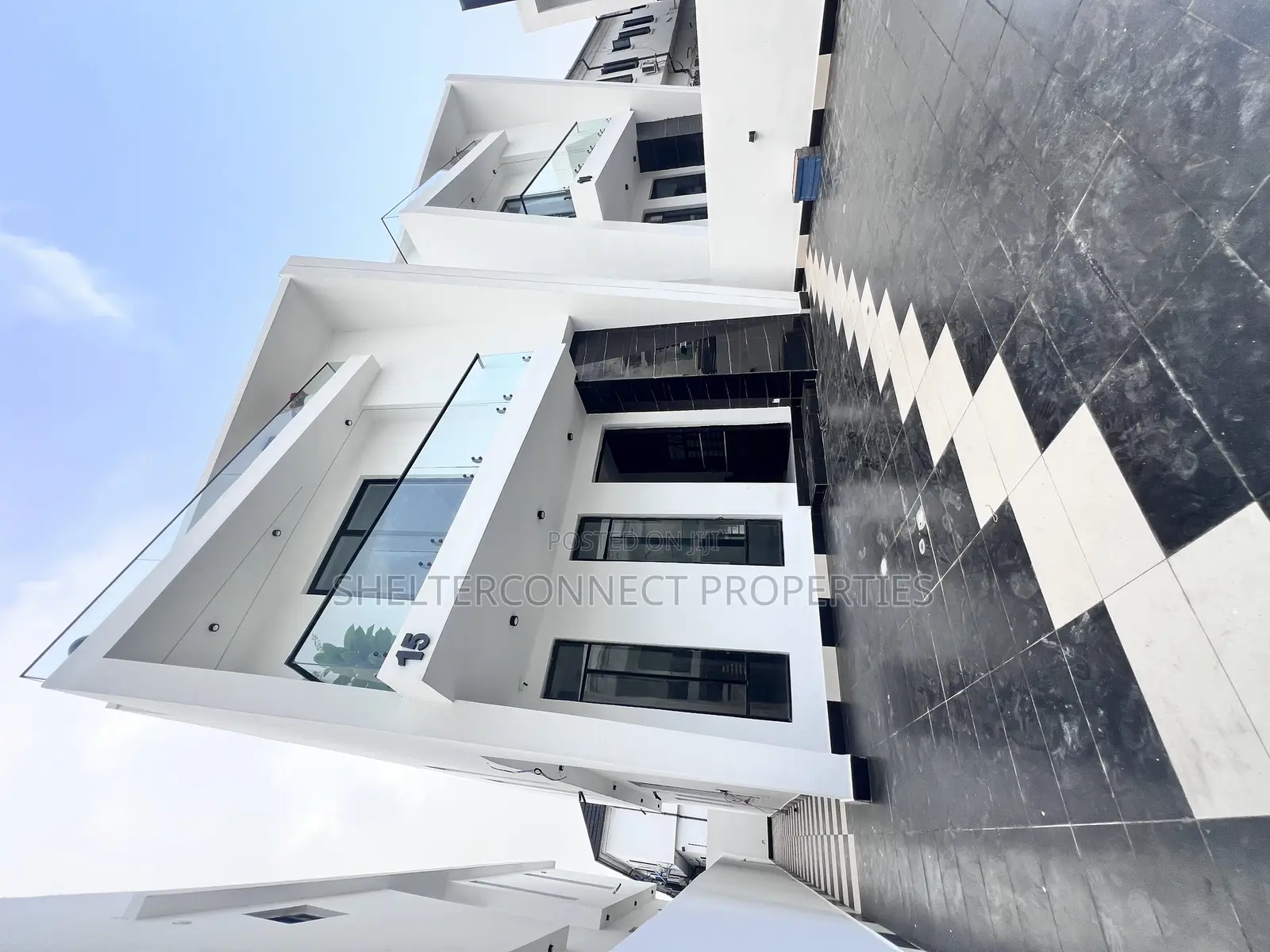 4bdrm Duplex in Lekki for sale