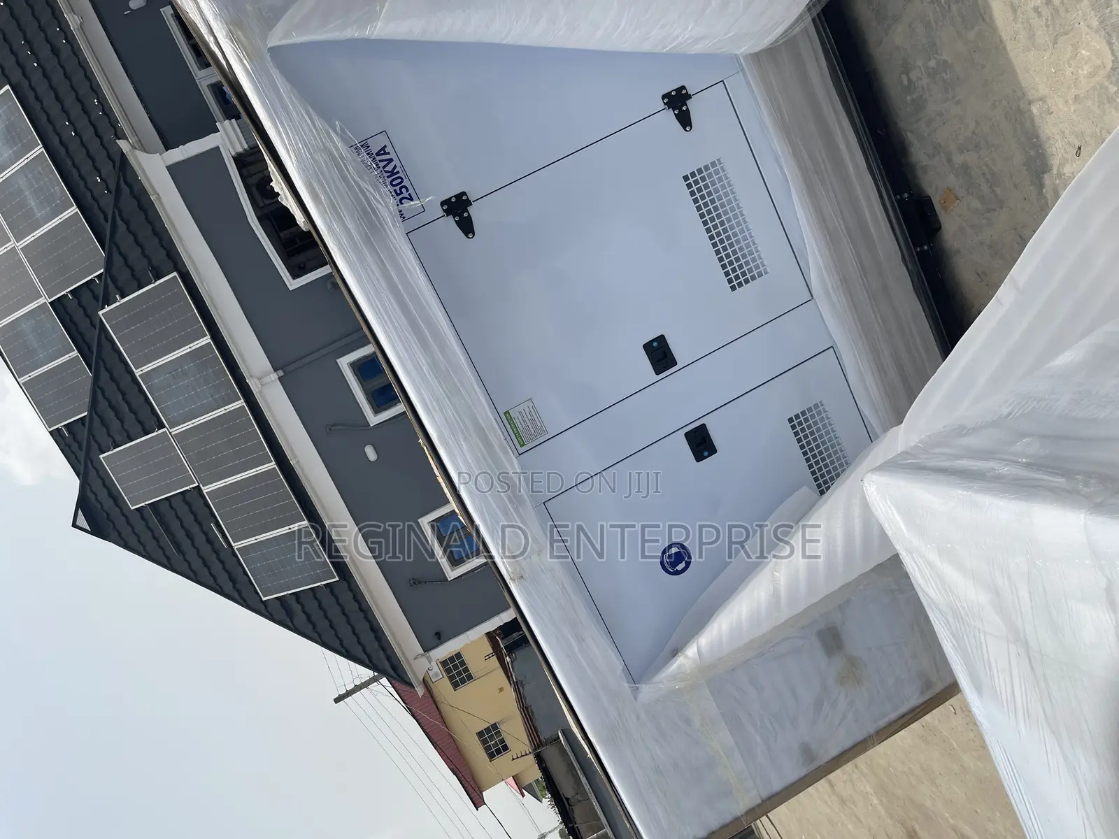 Original 250kva England Standard Perkins Soundproof Gen
