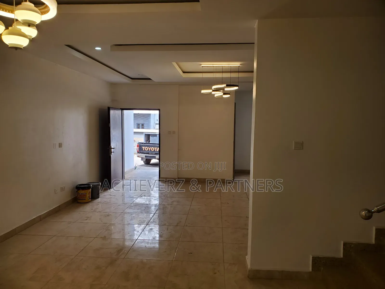 4bdrm Duplex in Jahi for sale