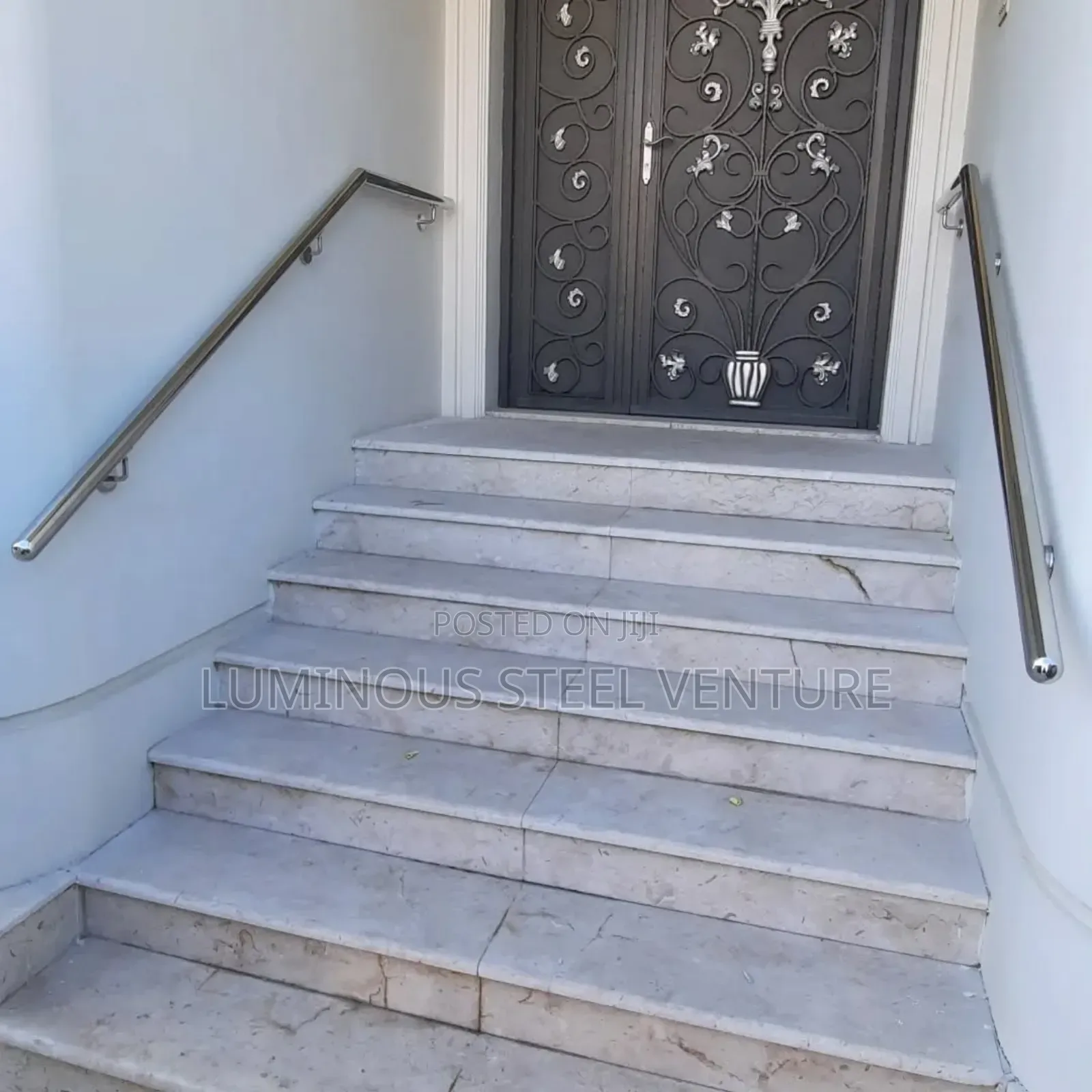 Handrail Made of 304-Grade Stainless Steel That Is Impervious