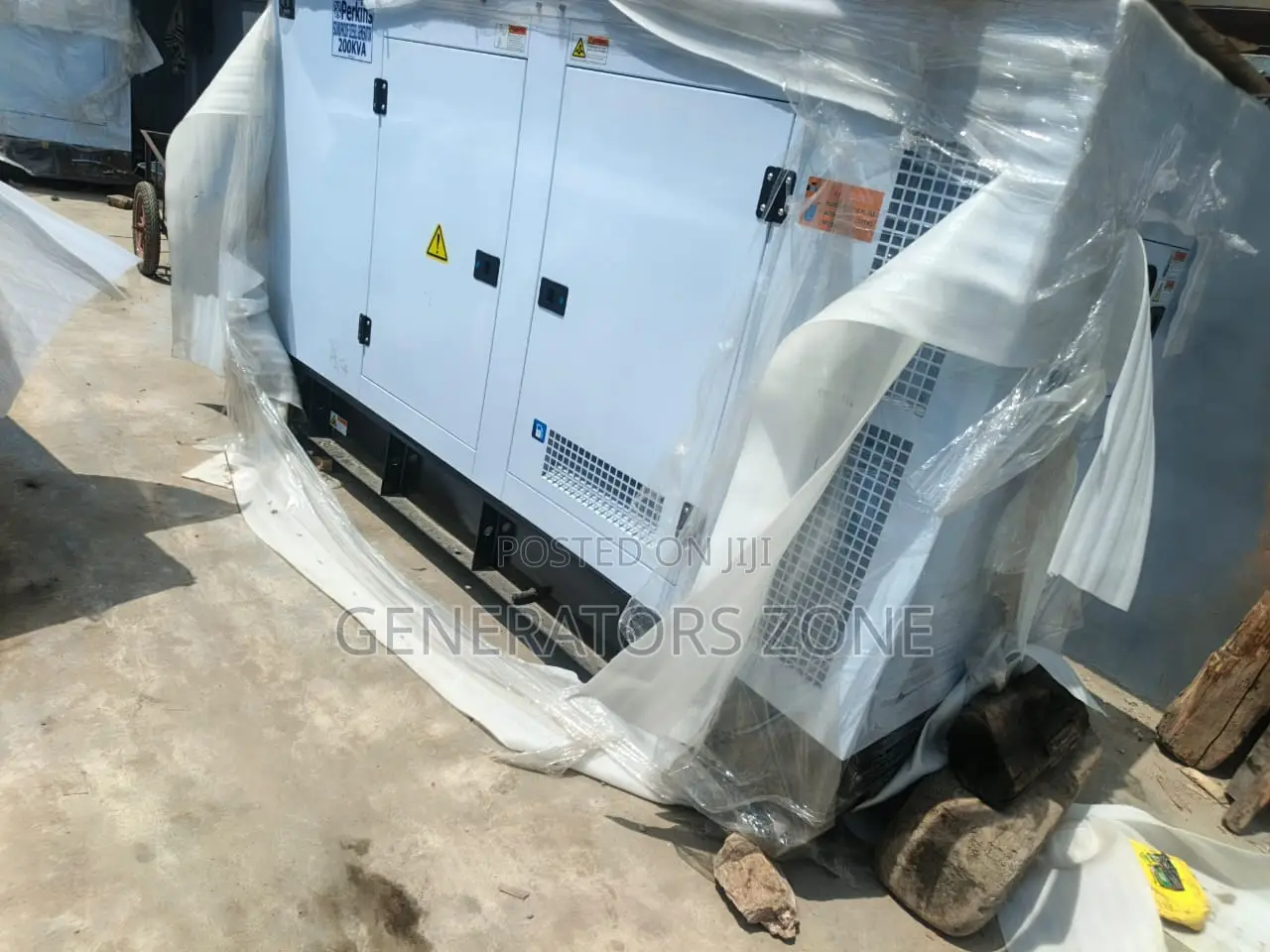 Perkins 200kva Sound-Isolated Diesel Generator