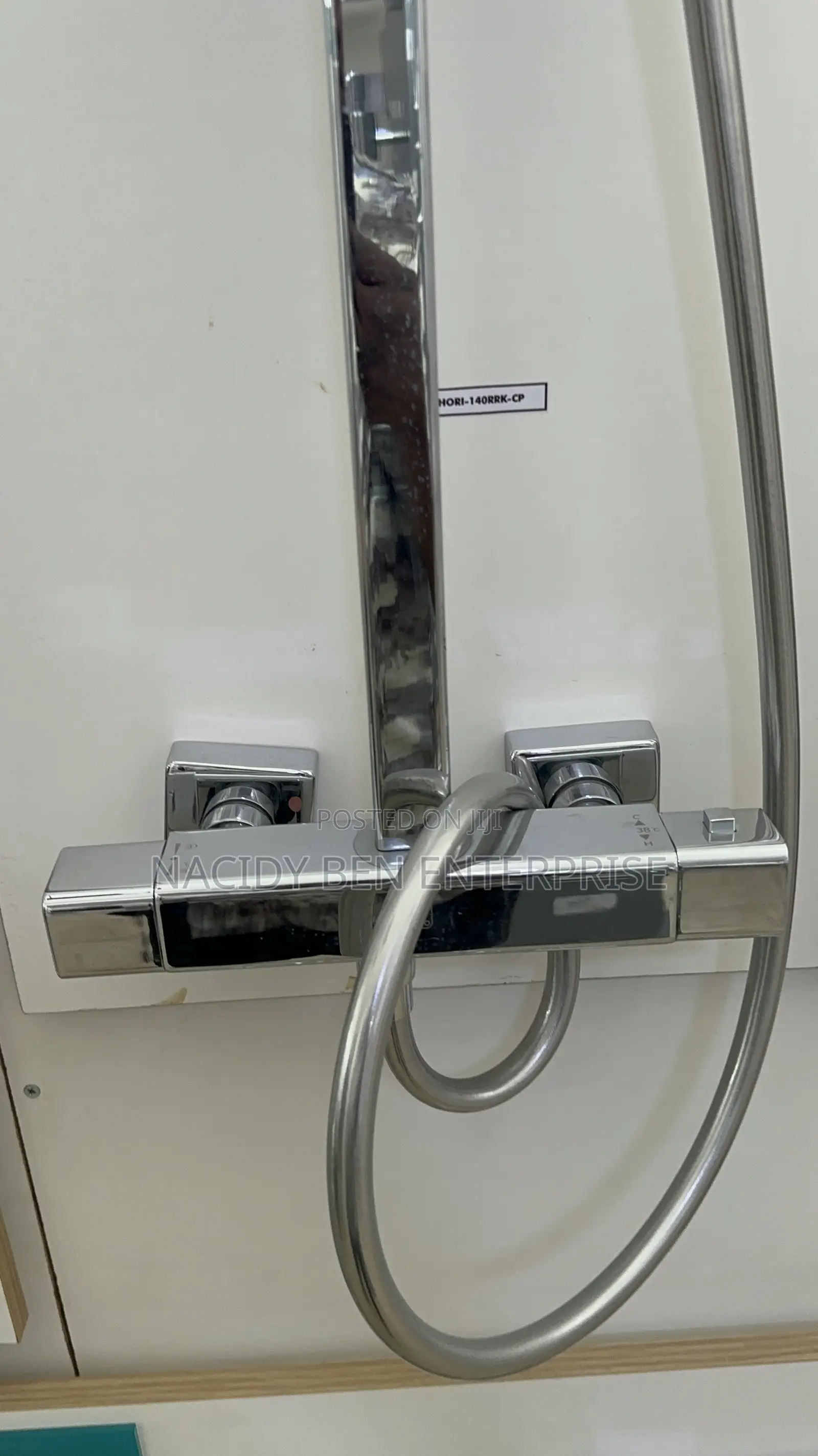Surface Vado Thermostat Chrome Shower