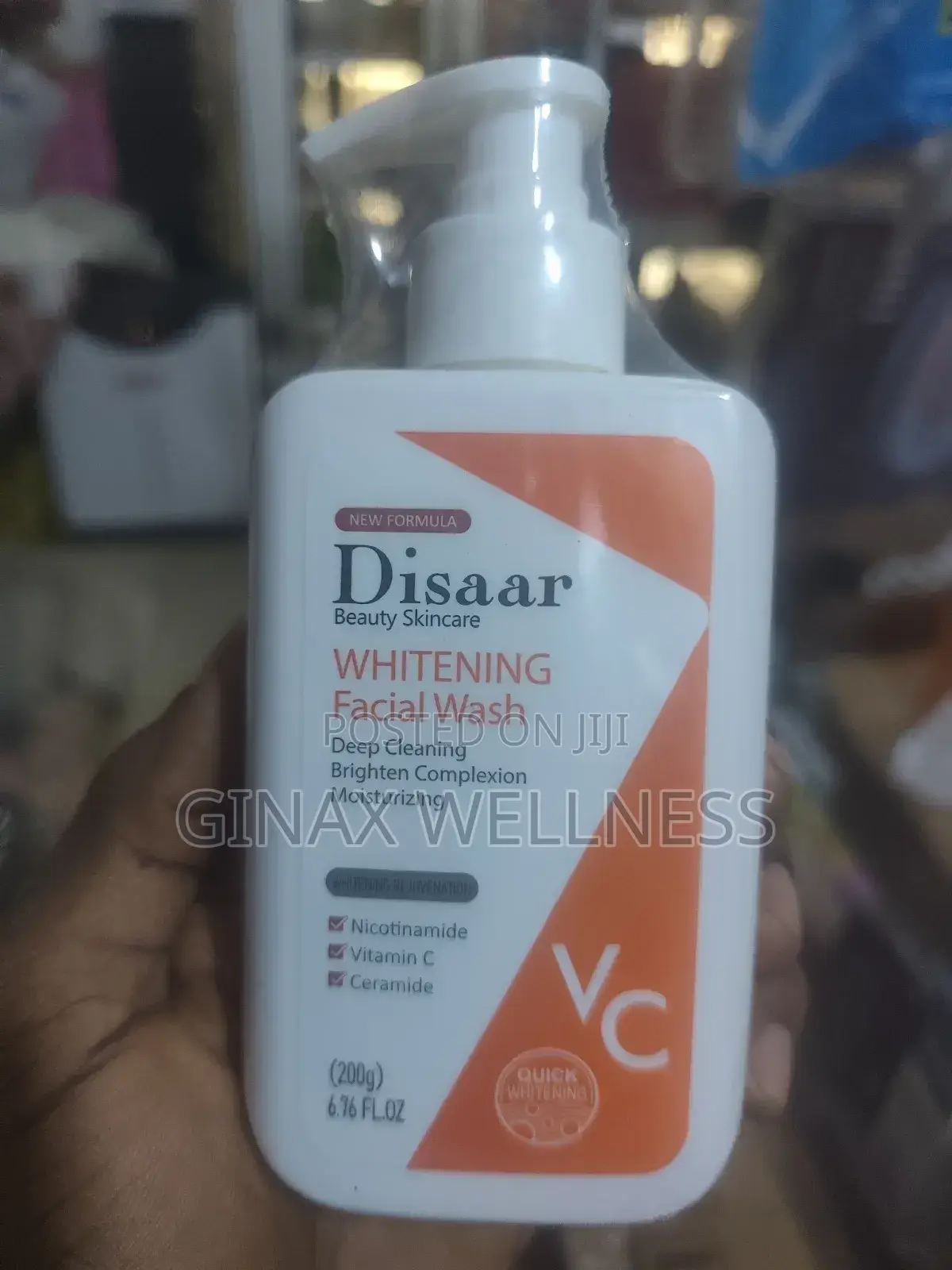 Disaar Whitening Facial Wash With Vitamin C and Nicotinamide