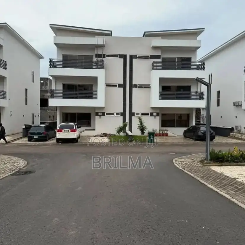 4bdrm Duplex in Life Camp for sale