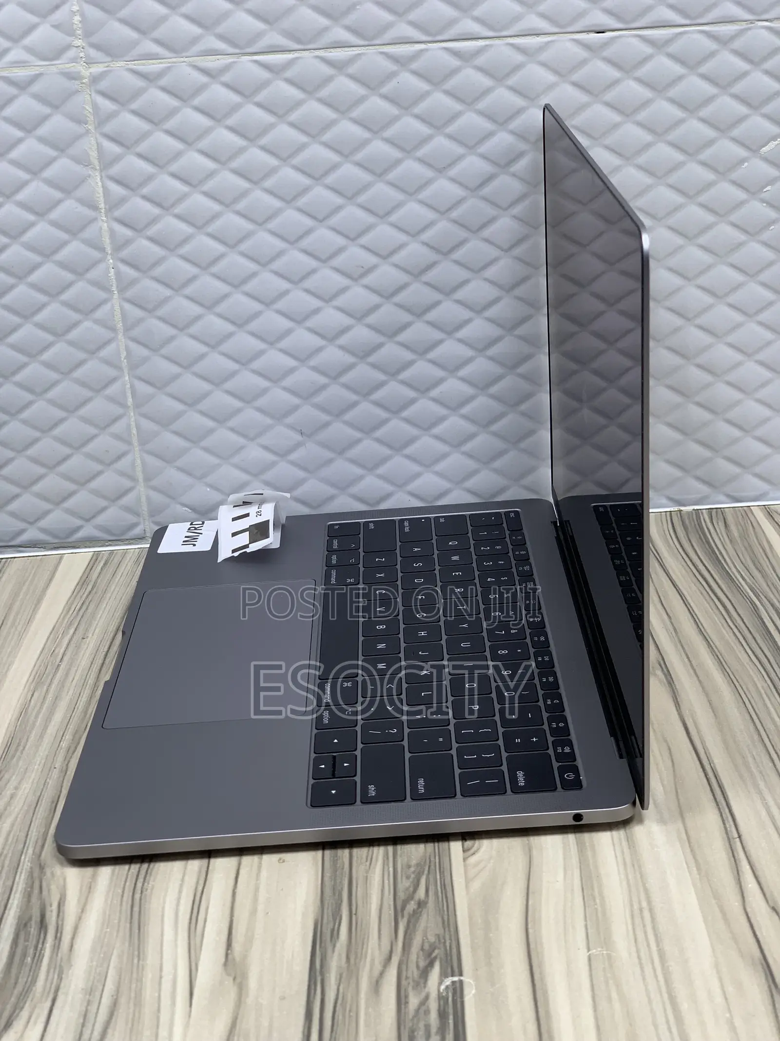Laptop Apple MacBook Pro 2017 16GB Intel Core i7 SSD 512GB