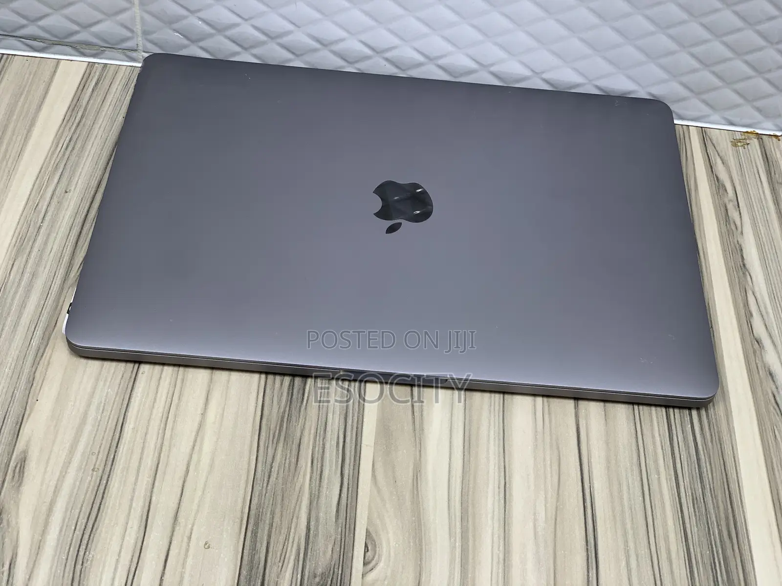 Laptop Apple MacBook Pro 2017 16GB Intel Core i7 SSD 512GB