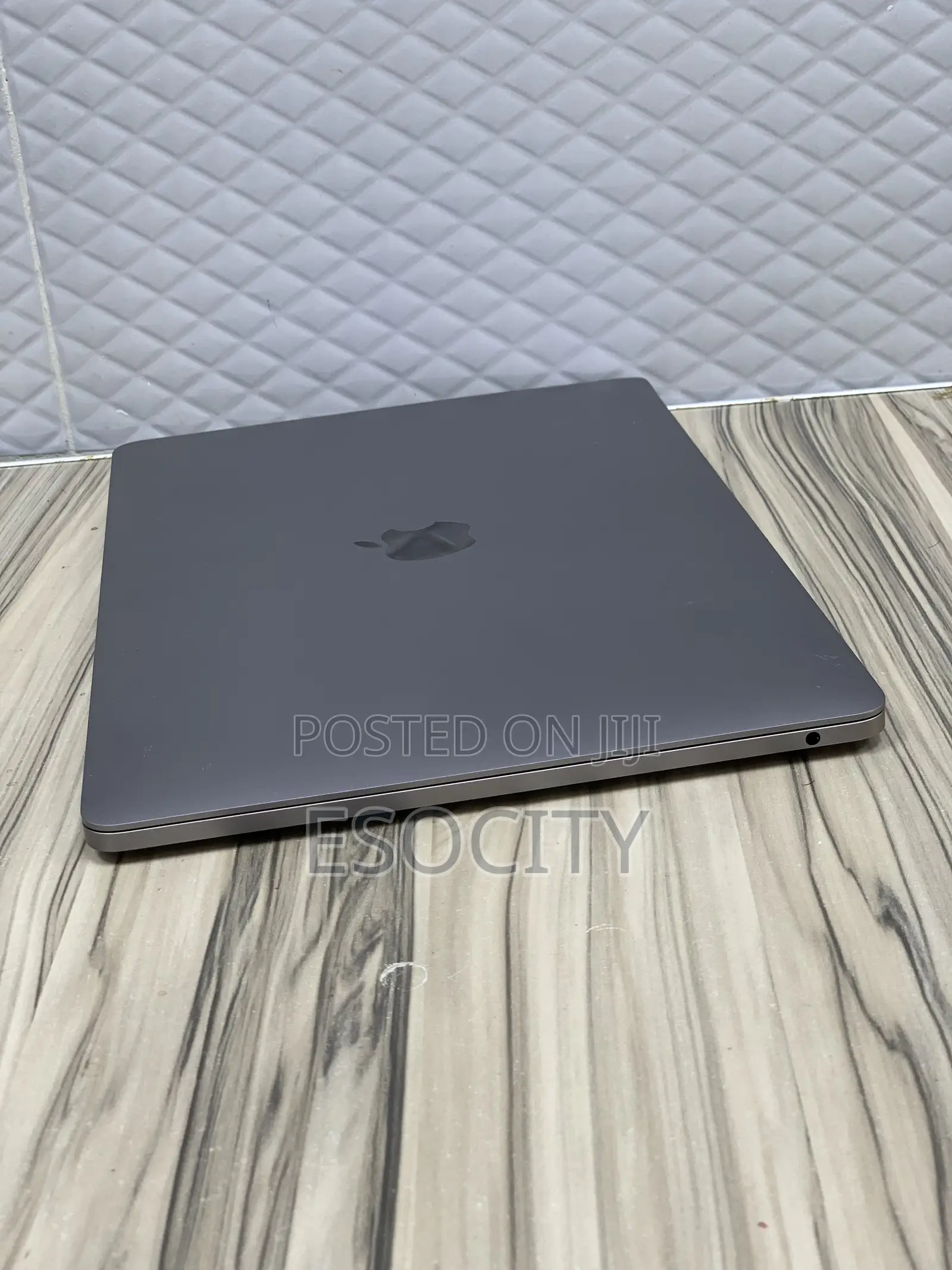 Laptop Apple MacBook Pro 2017 16GB Intel Core i7 SSD 512GB