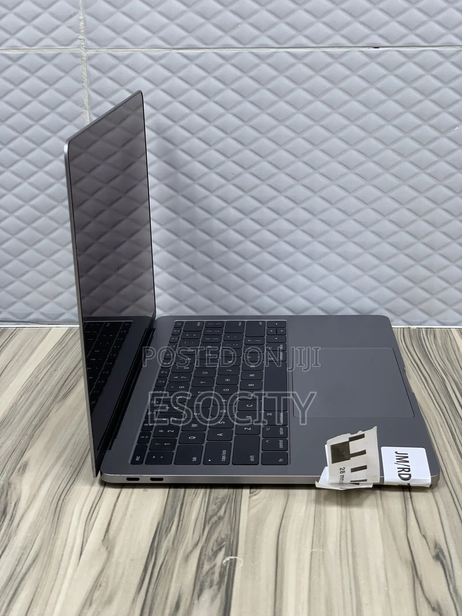 Laptop Apple MacBook Pro 2017 16GB Intel Core i7 SSD 512GB