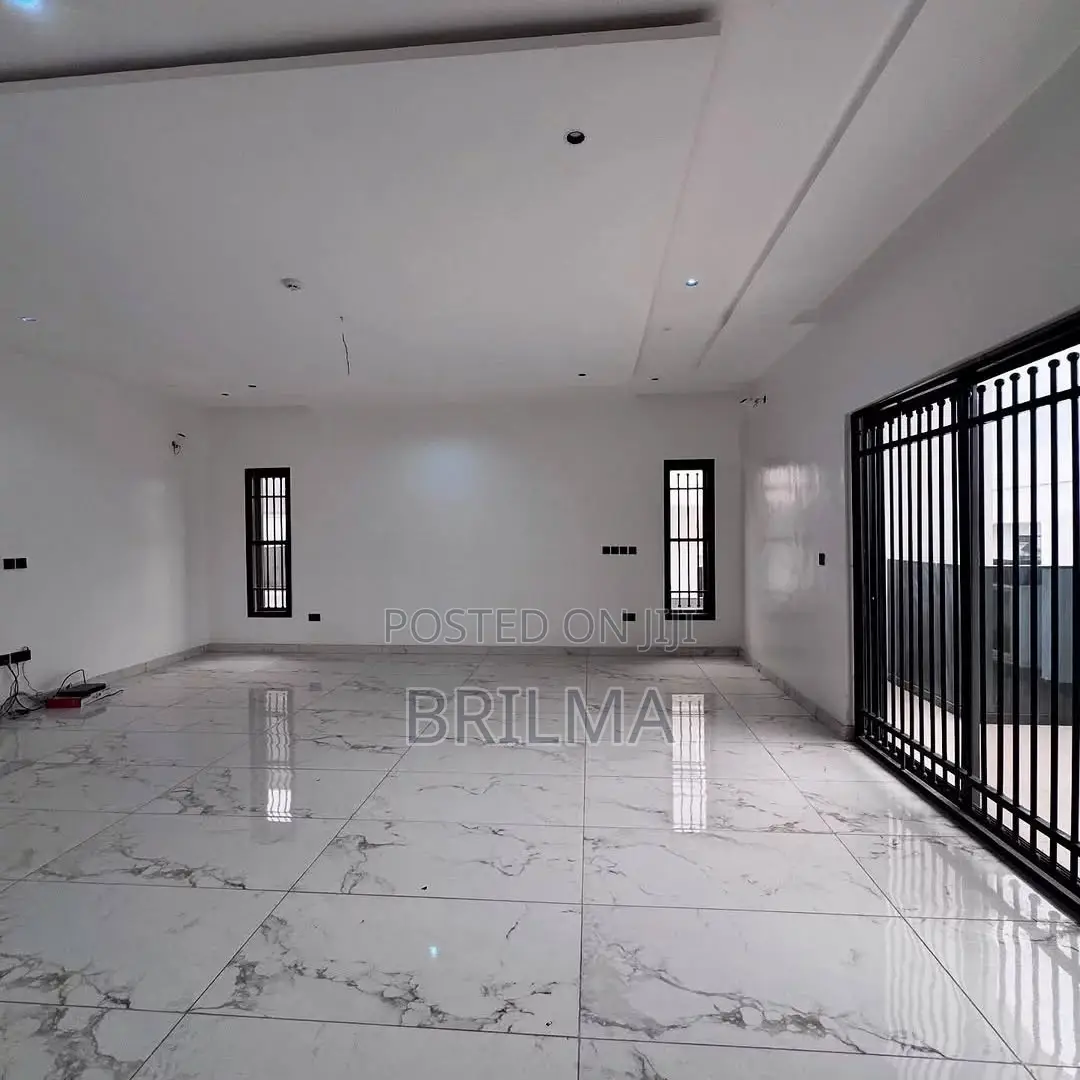 6bdrm Duplex in Guzape District for sale