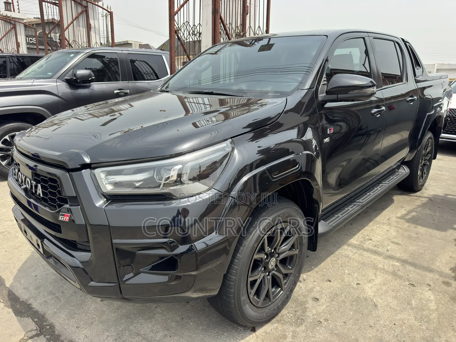 Toyota Hilux 2023 Black