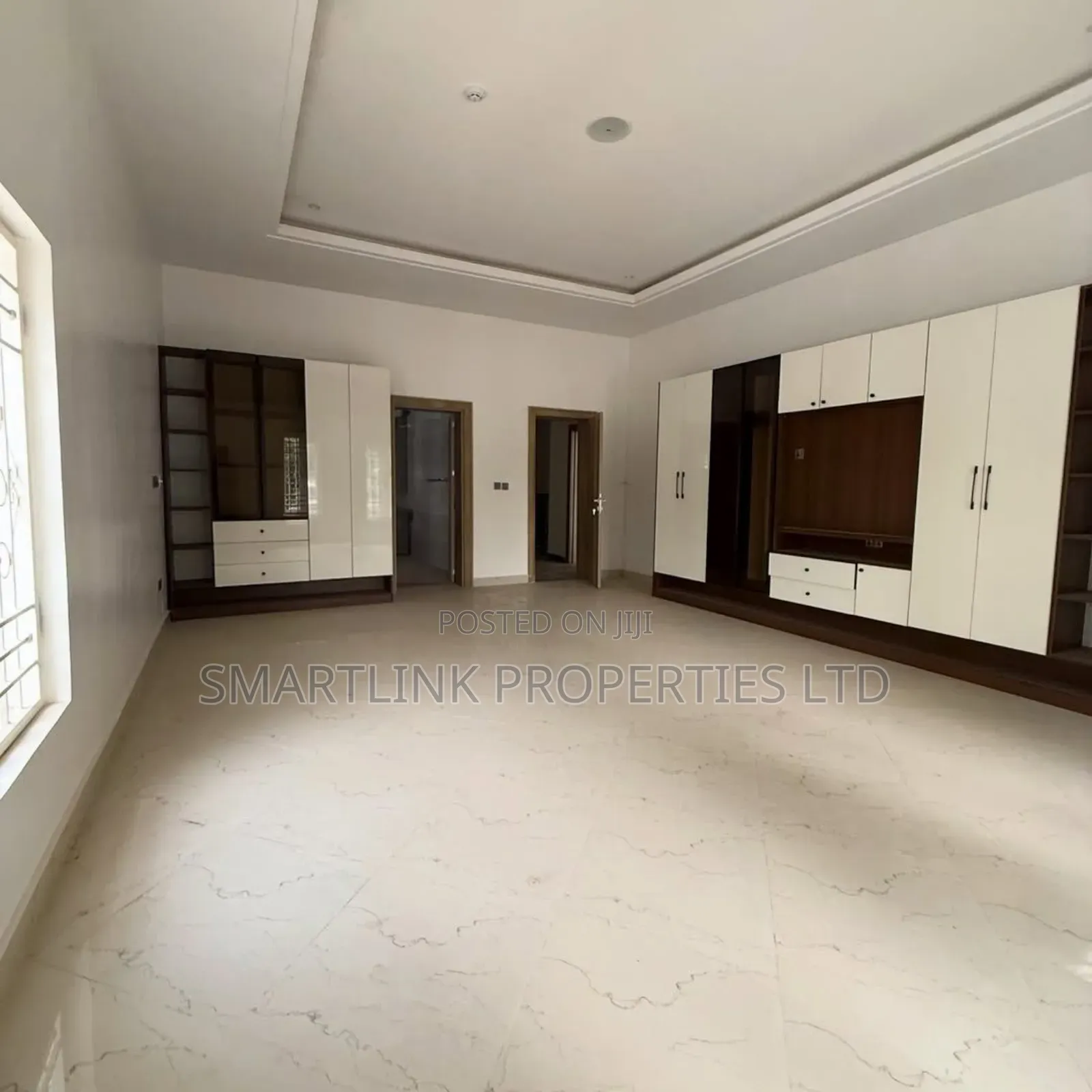 7bdrm Mansion in Jabi for sale