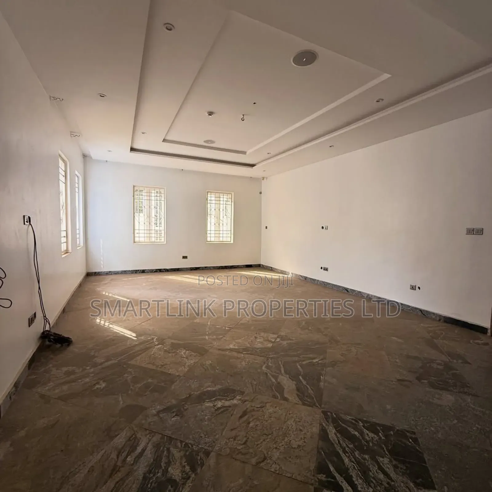 7bdrm Mansion in Jabi for sale