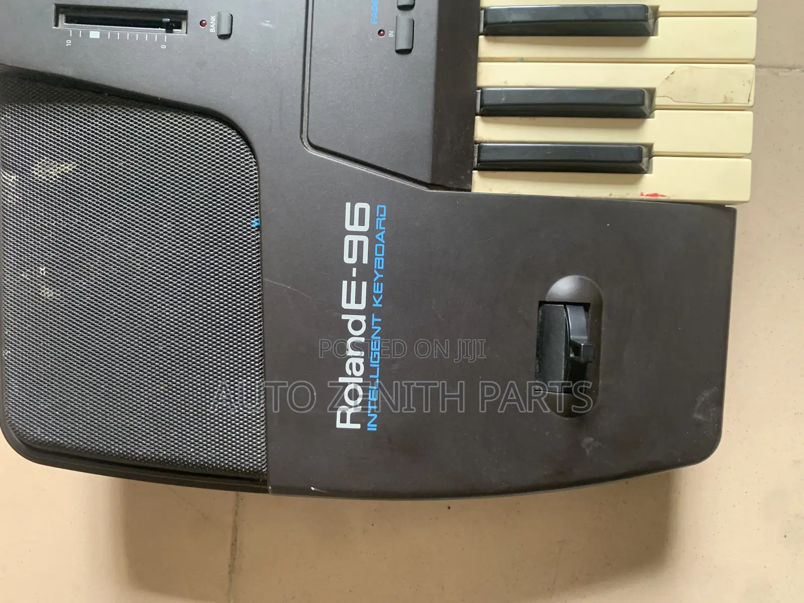 Roland È-96 Intelligent Keyboard