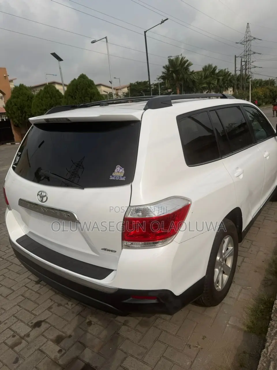 Toyota Highlander SE 2012 White