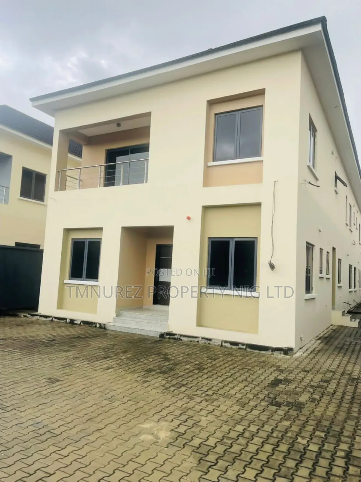 5bdrm Duplex in Lekki Phase1 for sale