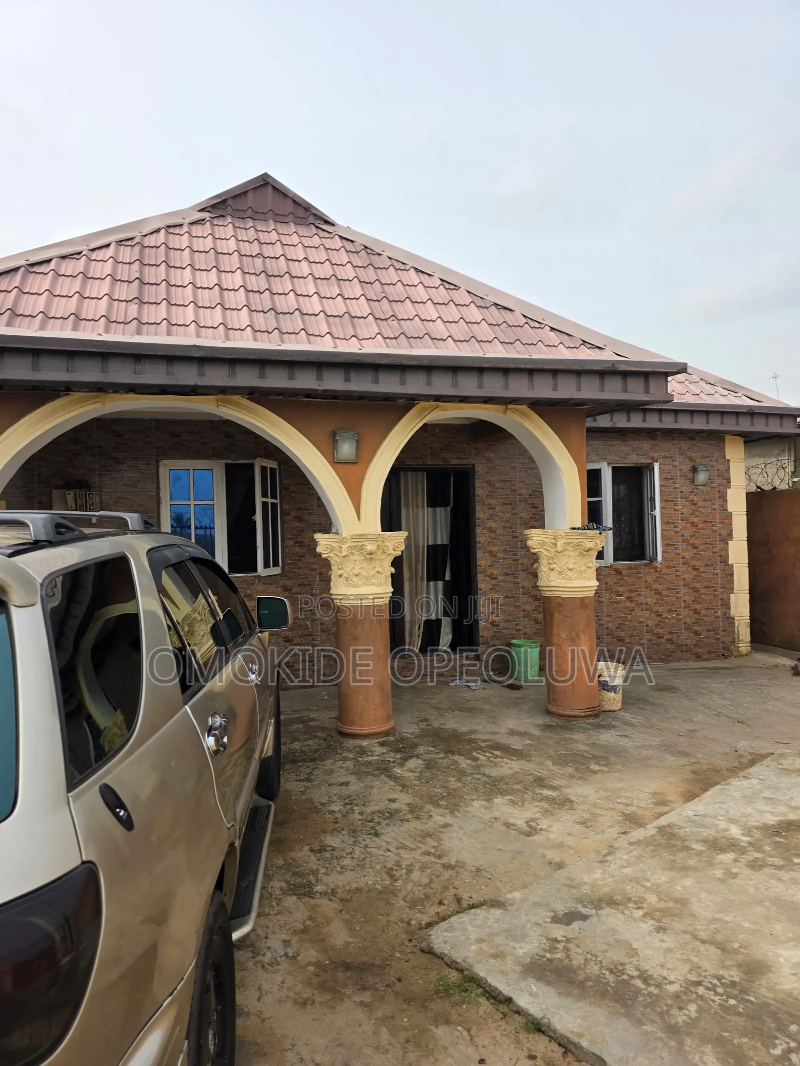 3bdrm Block of Flats in Aradagun for sale
