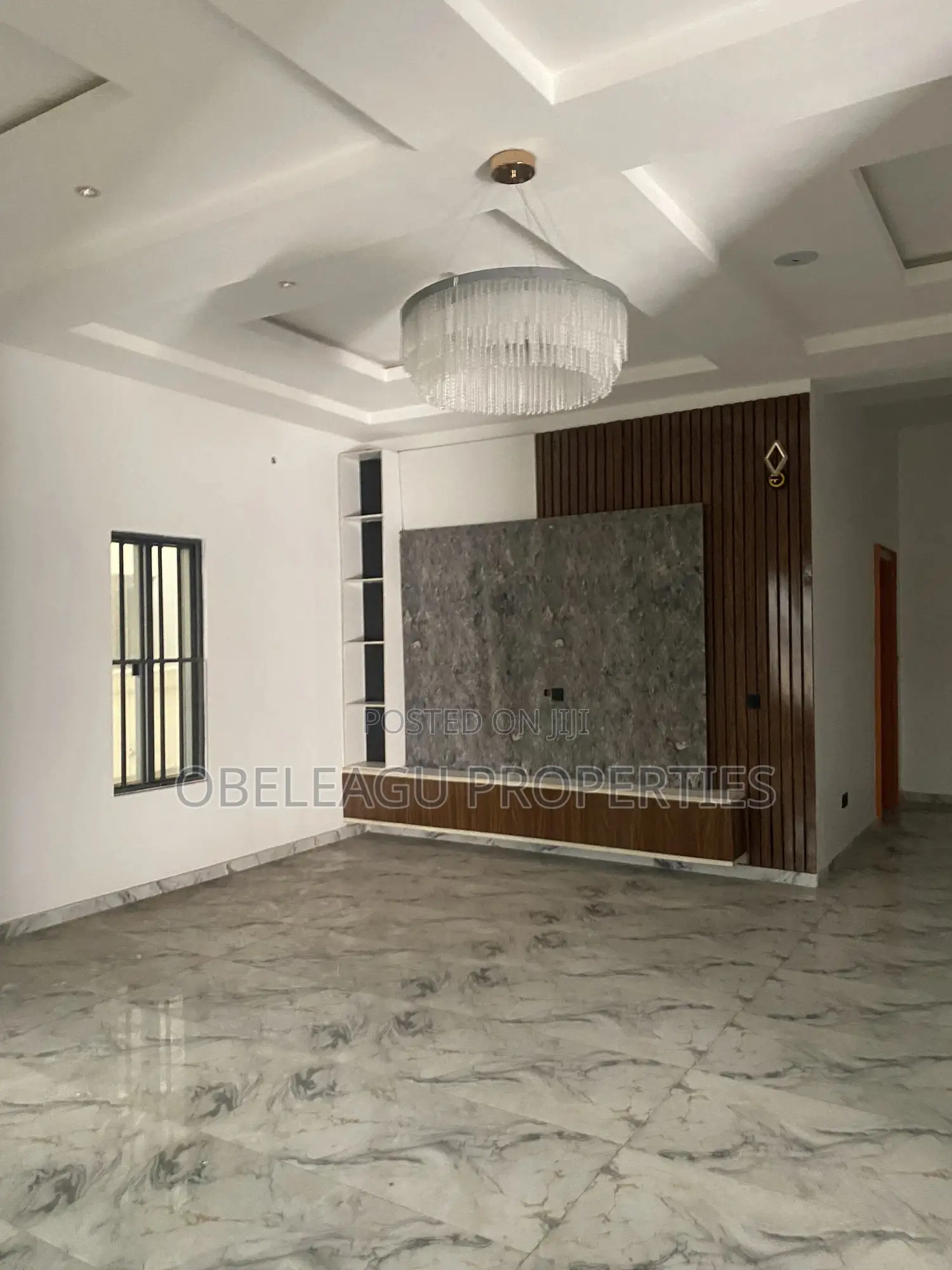 6bdrm Duplex in Apple Estate, Amuwo-Odofin for sale