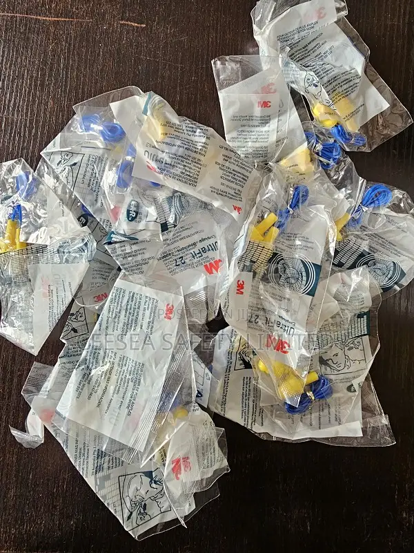 3m Ear Ultra Fit Earplugs 340 4004, Corded, Poly Bag (100pairs/Pack)