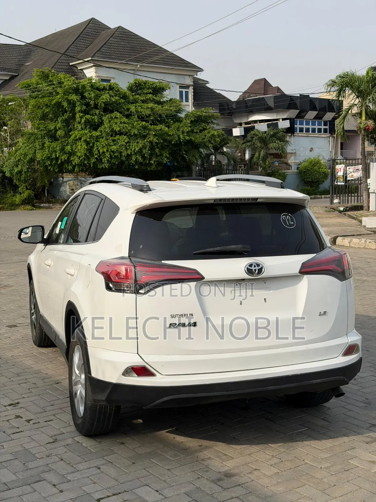 Toyota RAV4 LE AWD 2019 White
