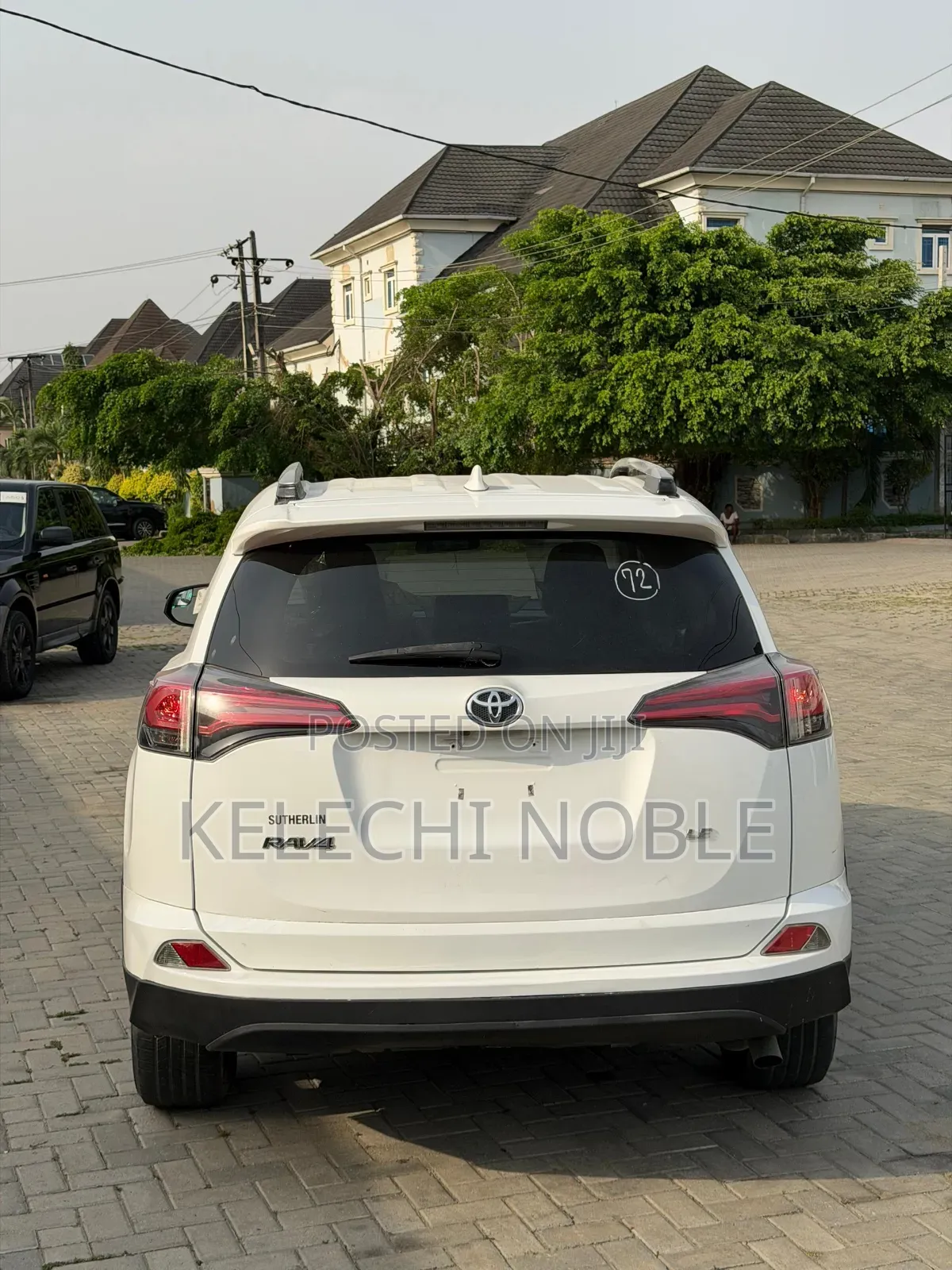 Toyota RAV4 LE AWD 2019 White