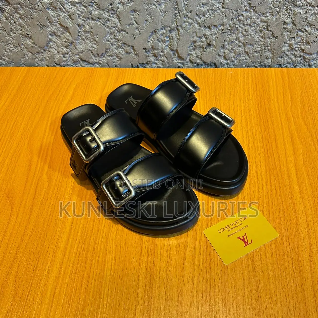 High Quality Louis Vuitton Venice Mule Leather Slippers