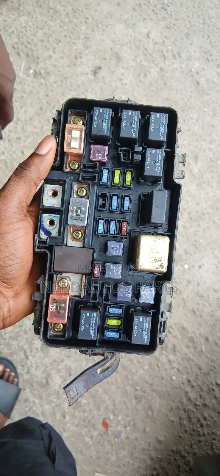 Engine Fuse Box Honda CRV 2000-2006